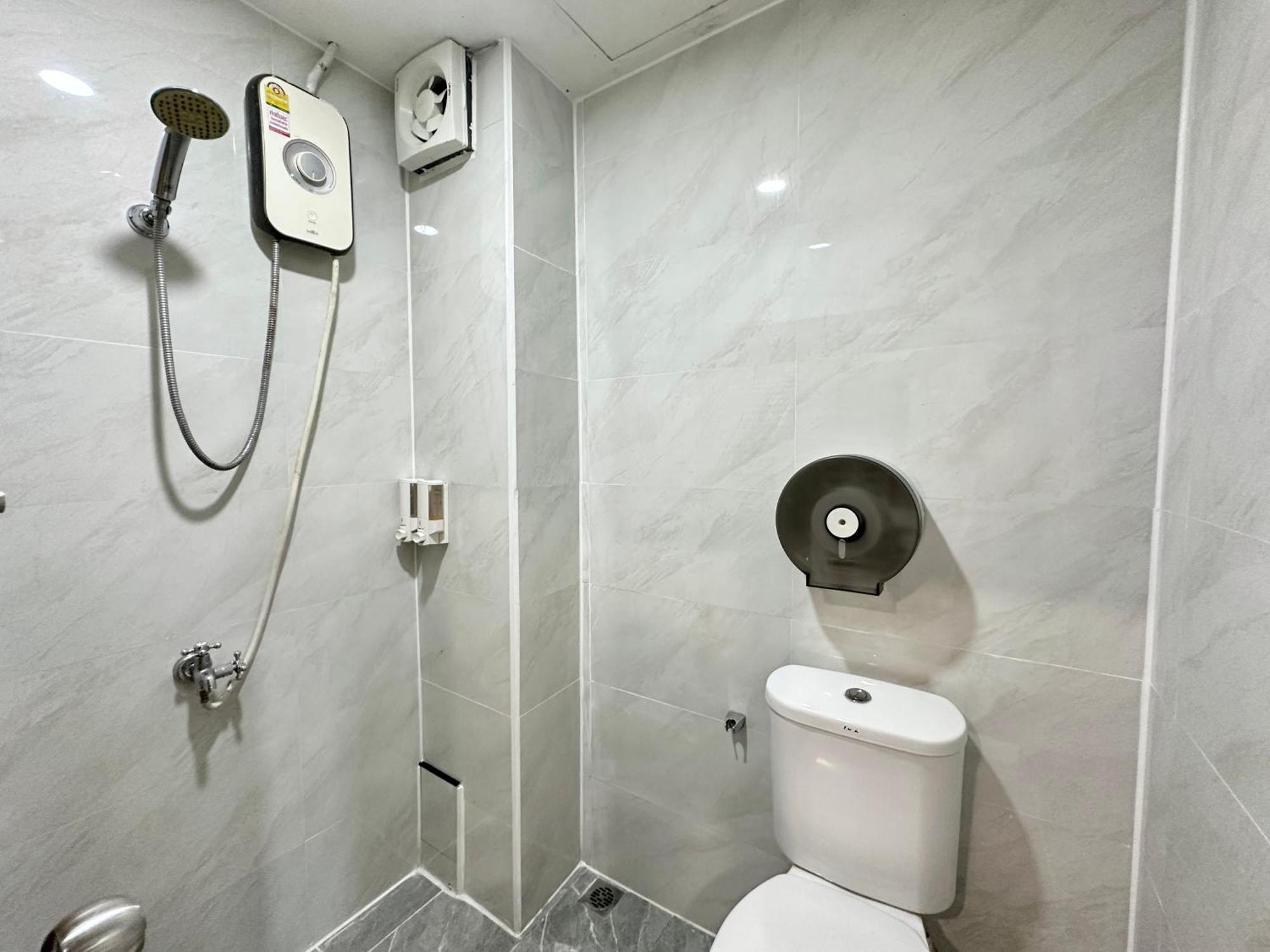 Hotel Longzhu 2*