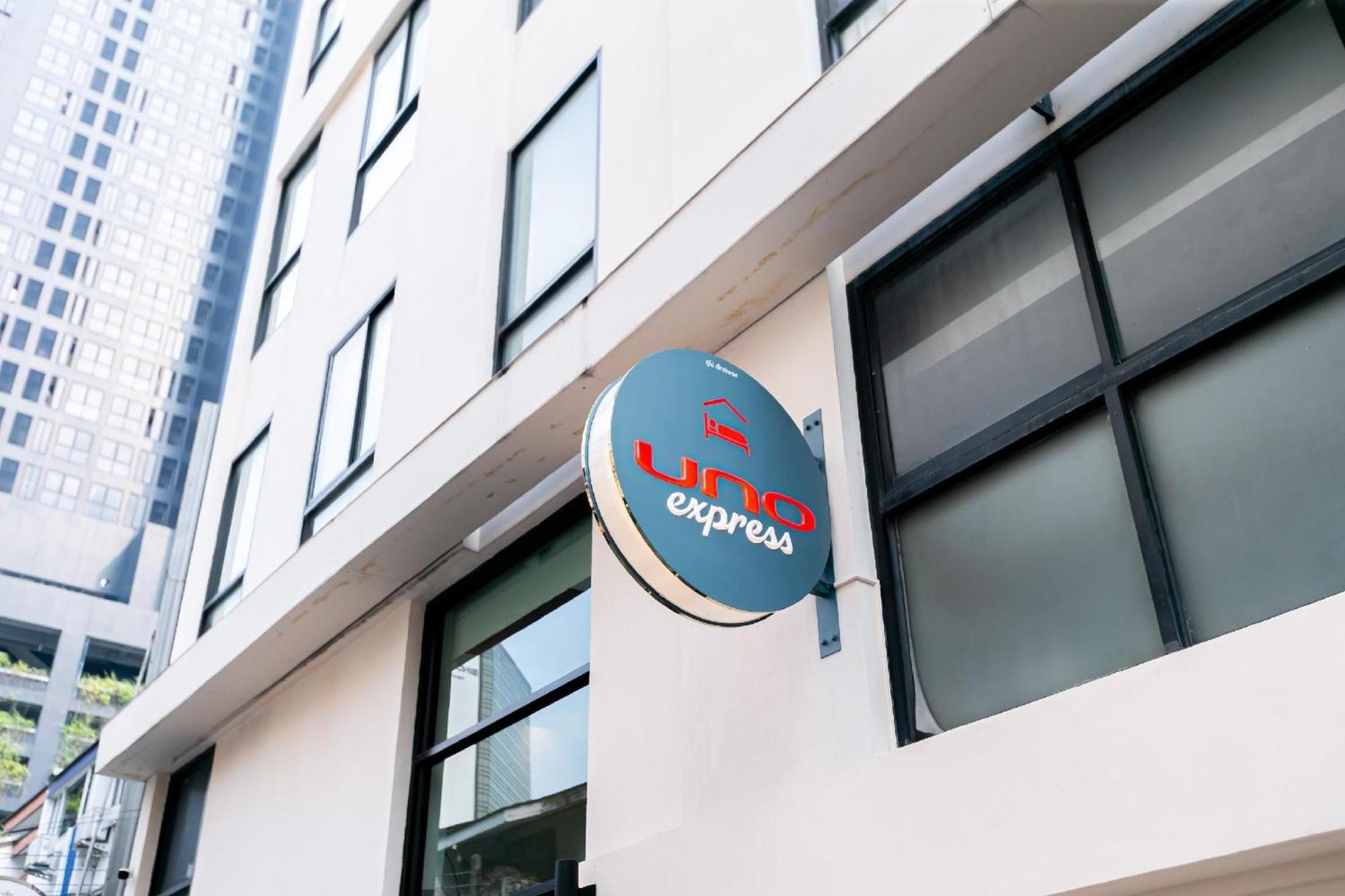 Uno Express Hotel 3*
