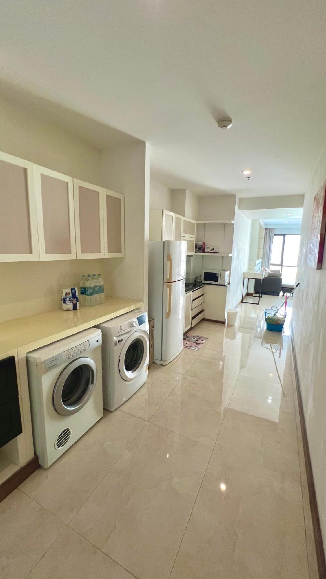 Great Location 3 Mins Walk From Bts Ari Apartment *