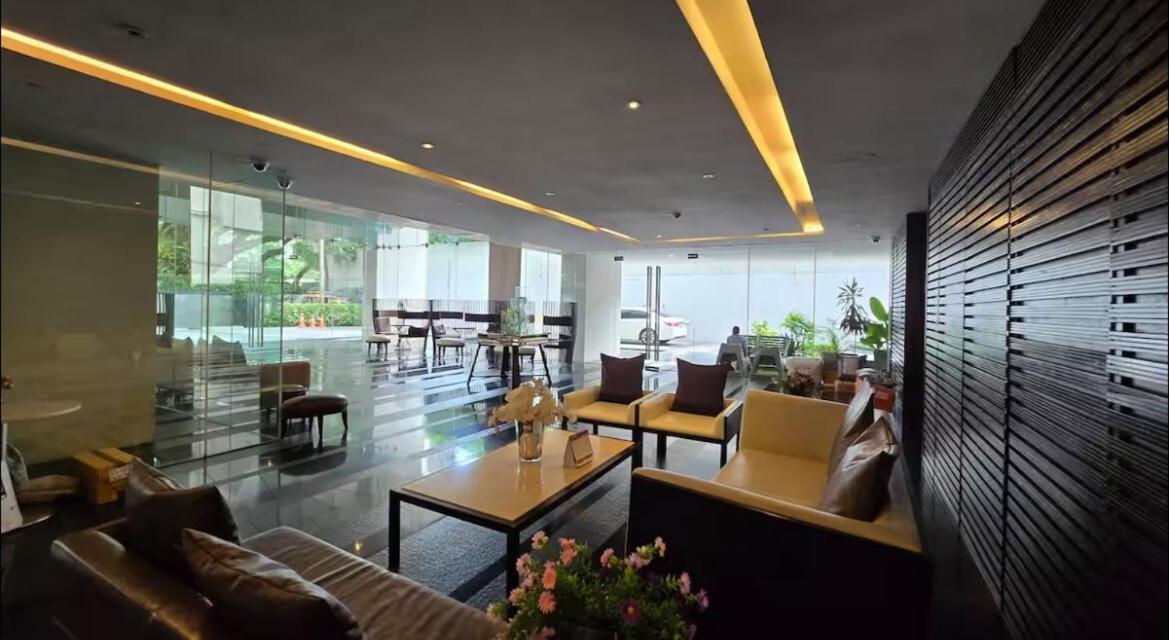 Modern Luxury 55 Sqm Highfloor View Asok Apartment Bangkok
