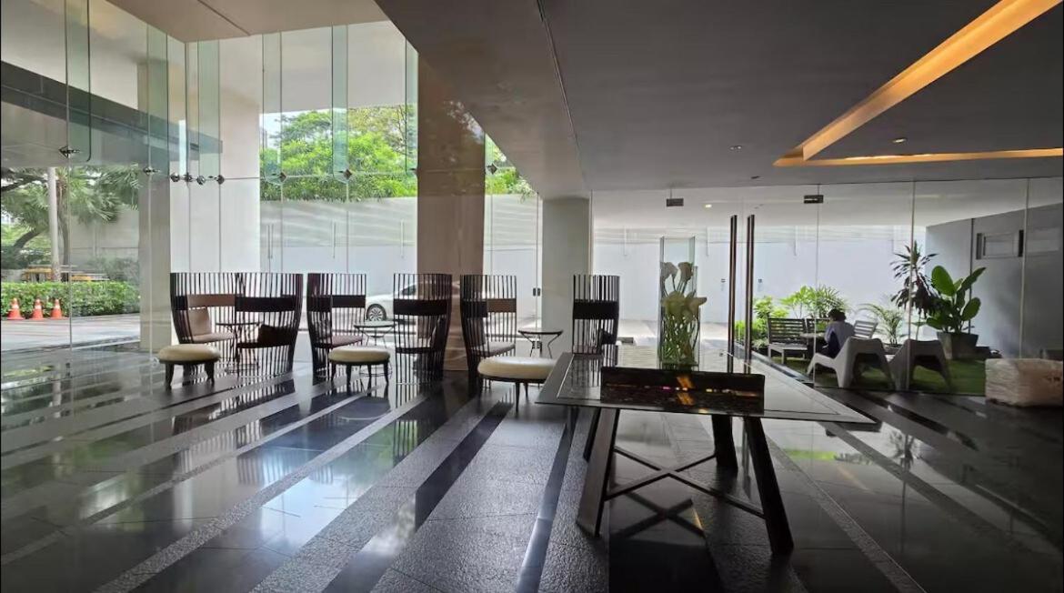 Apartment Modern Luxury 55 Sqm Highfloor View Asok Bangkok