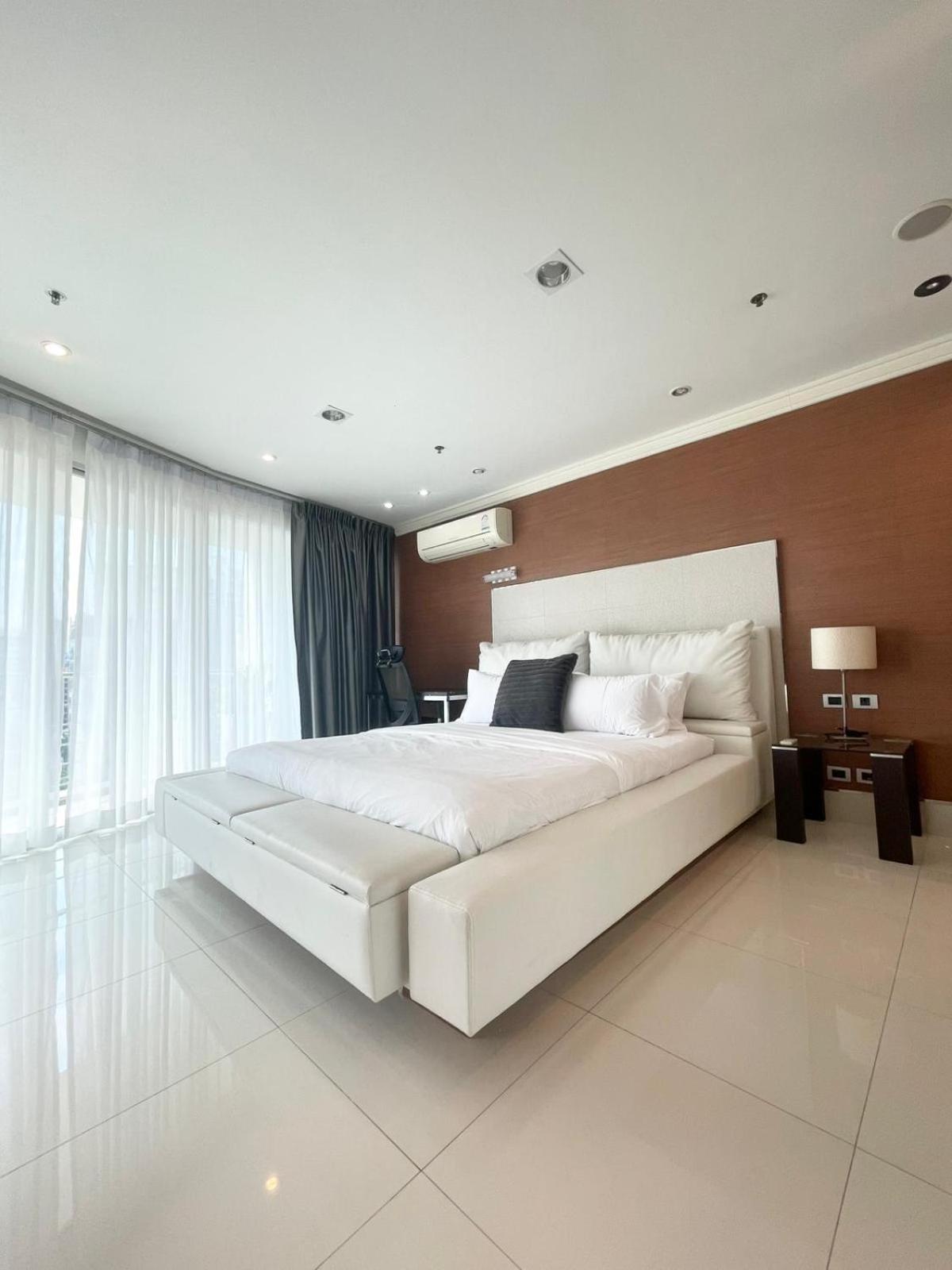 Extremely Spacious Cool Asoke Sleeps 8 * Bangkok