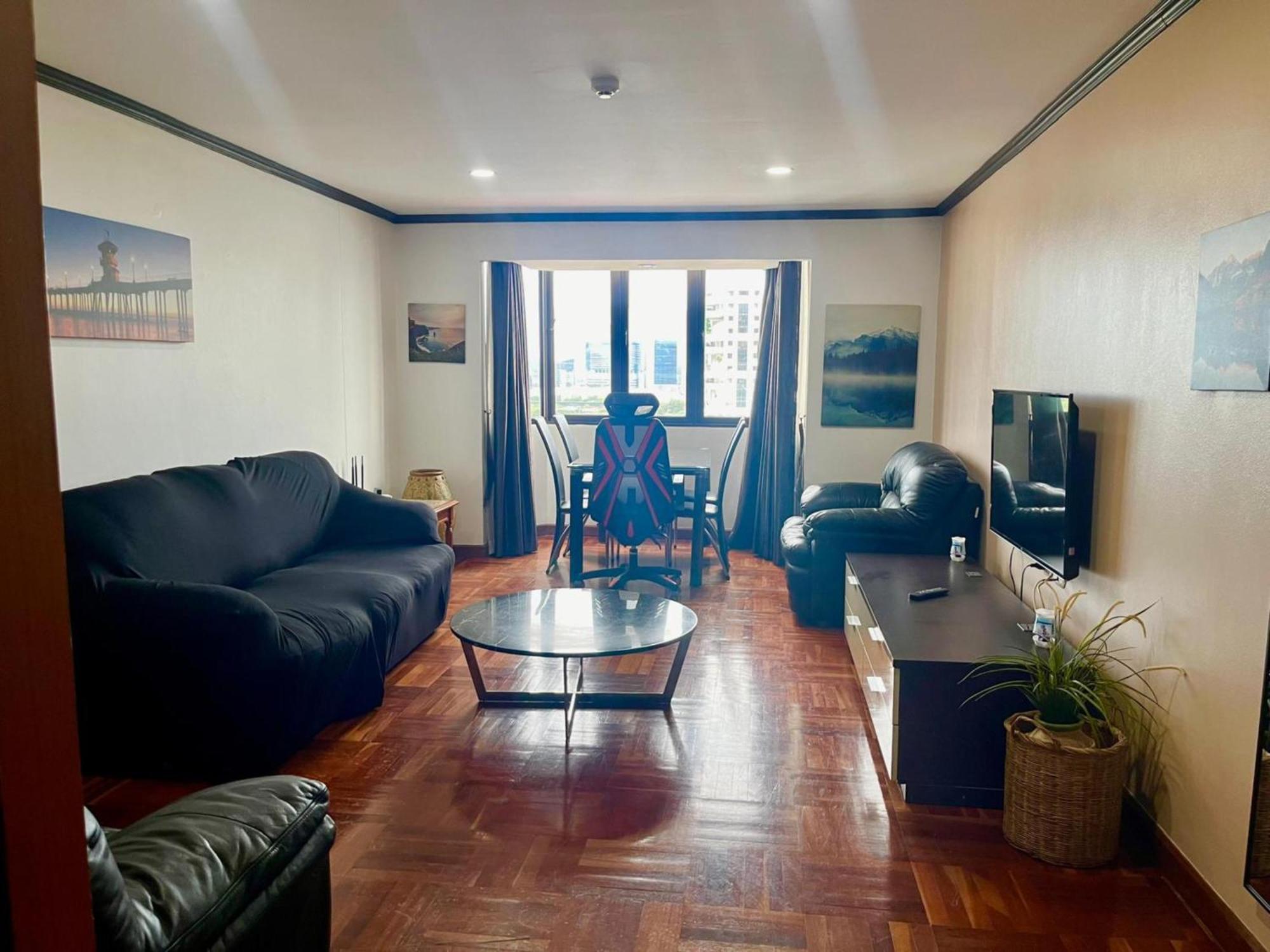 Omni Tower Sukhumvit Soi 4 Direct * Bangkok