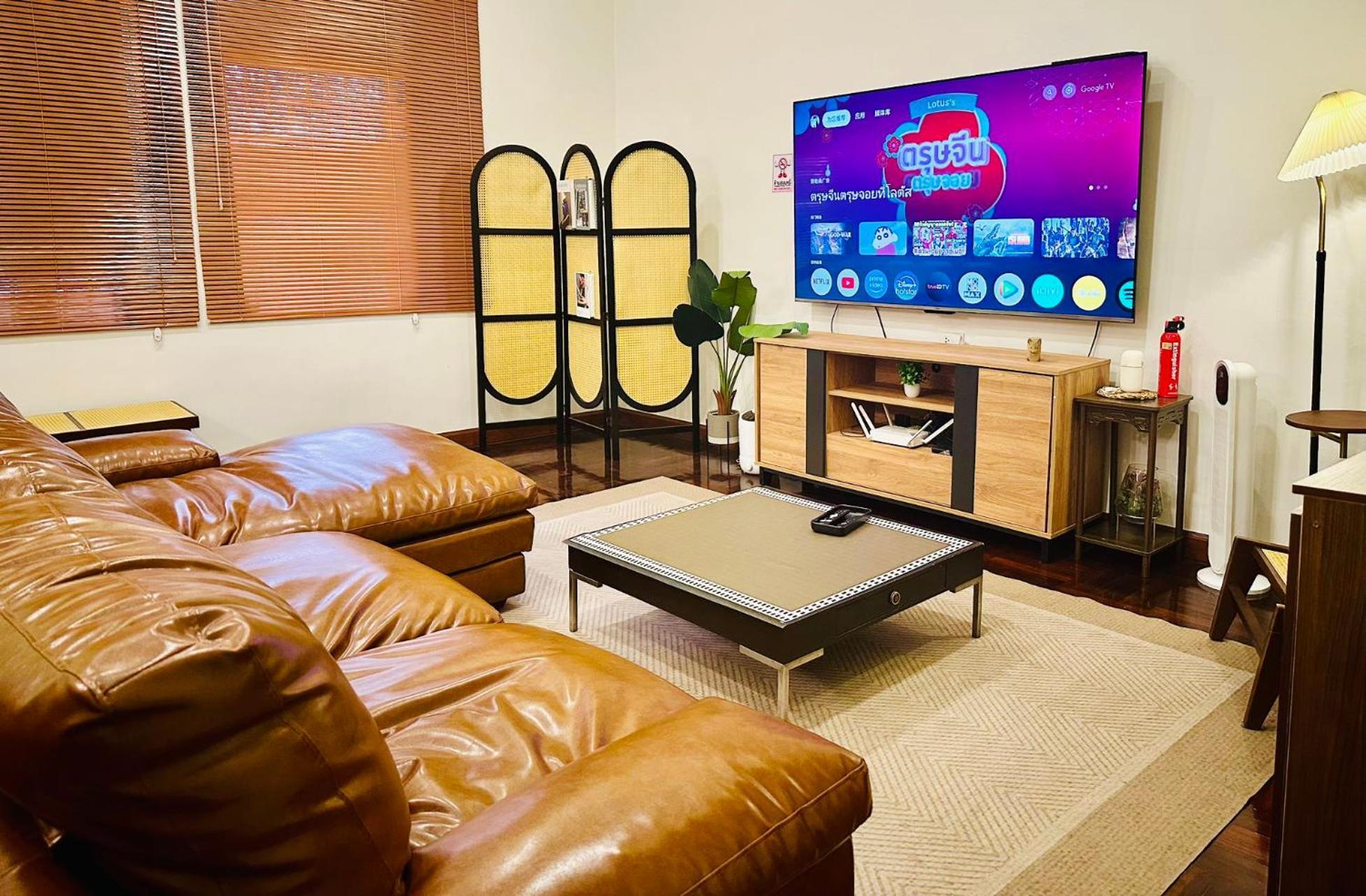 House 3 Rooms,silom,china Town,bts Surasak * Bangkok