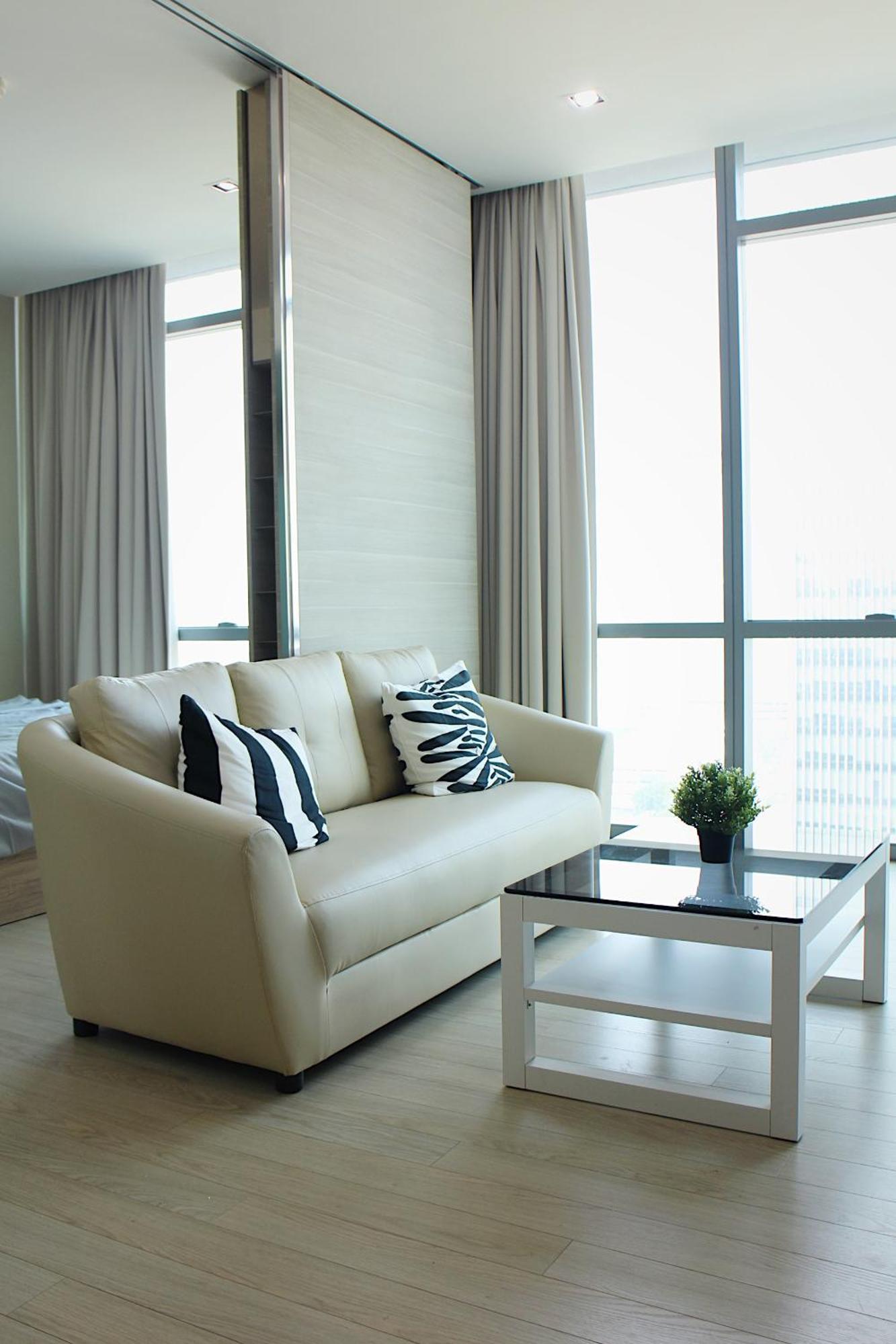 Modern Luxury 55 Sqm Highfloor View Asok Apartment