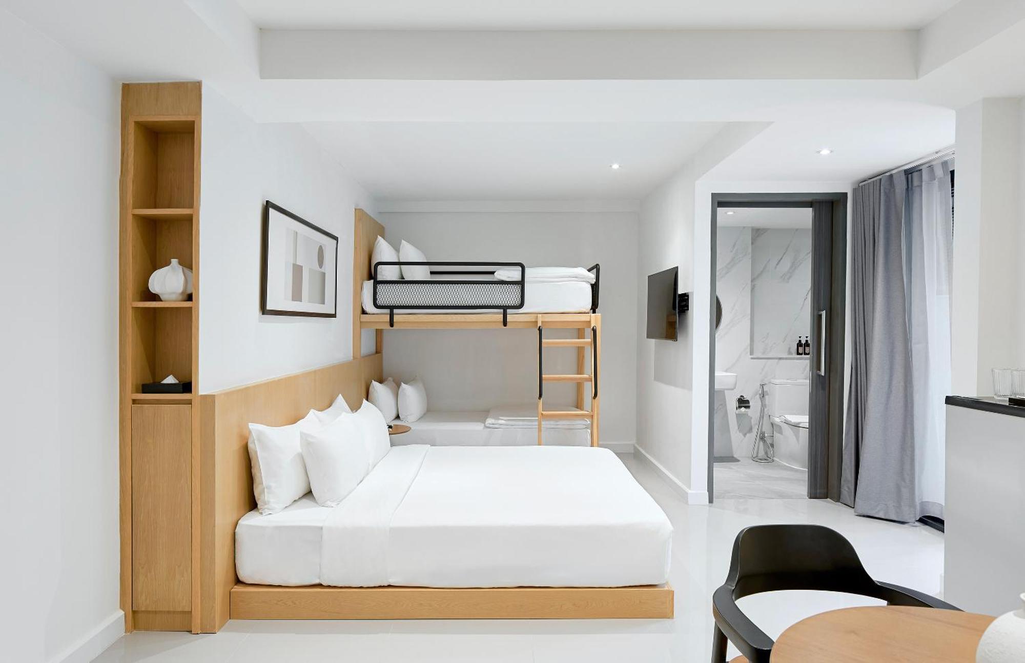 Livable Hotel 4*