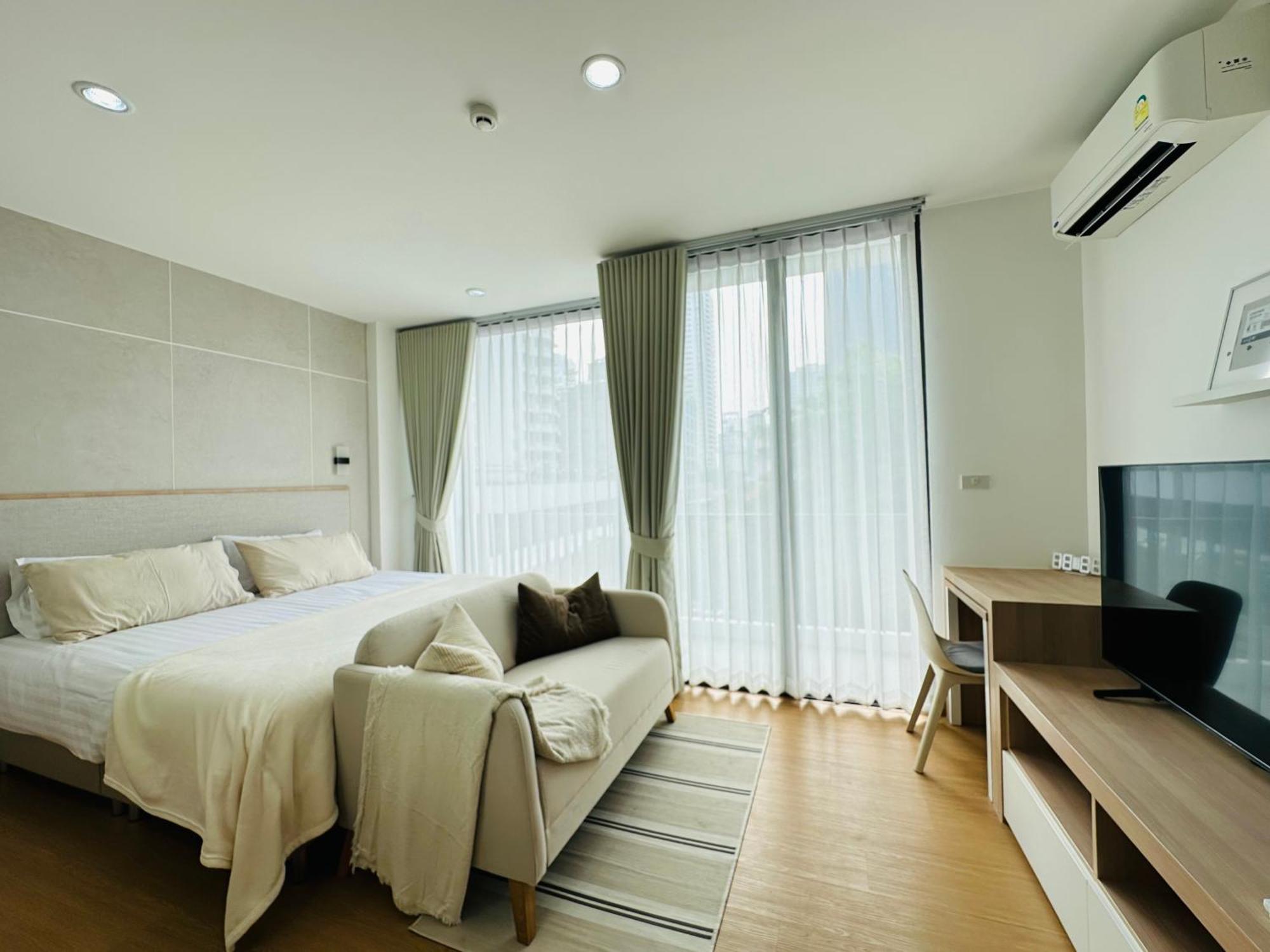 6th Avenue Sukhumvit Bkk 407 Bts Asoke Nana *