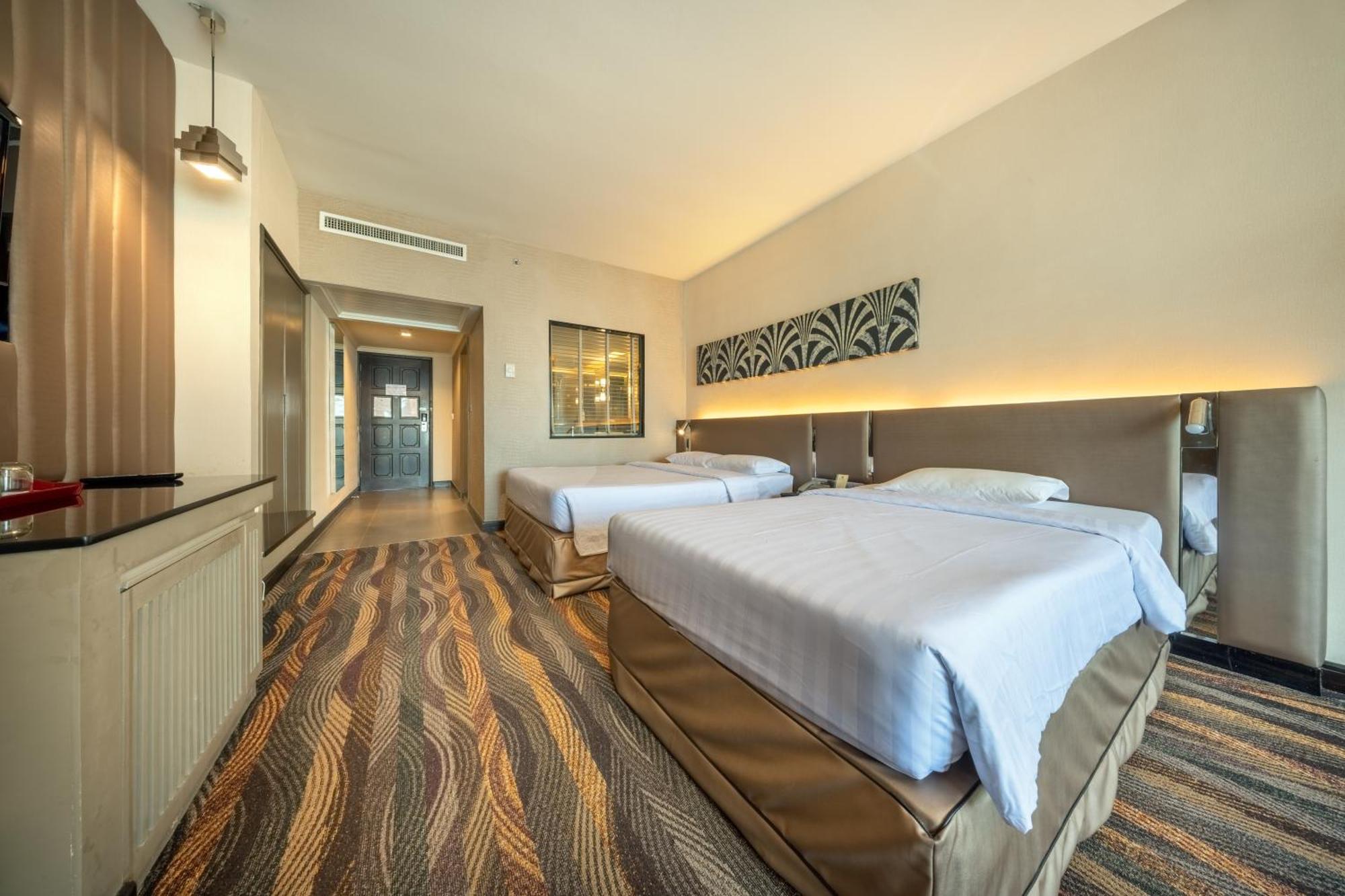 Royal Benja Hotel