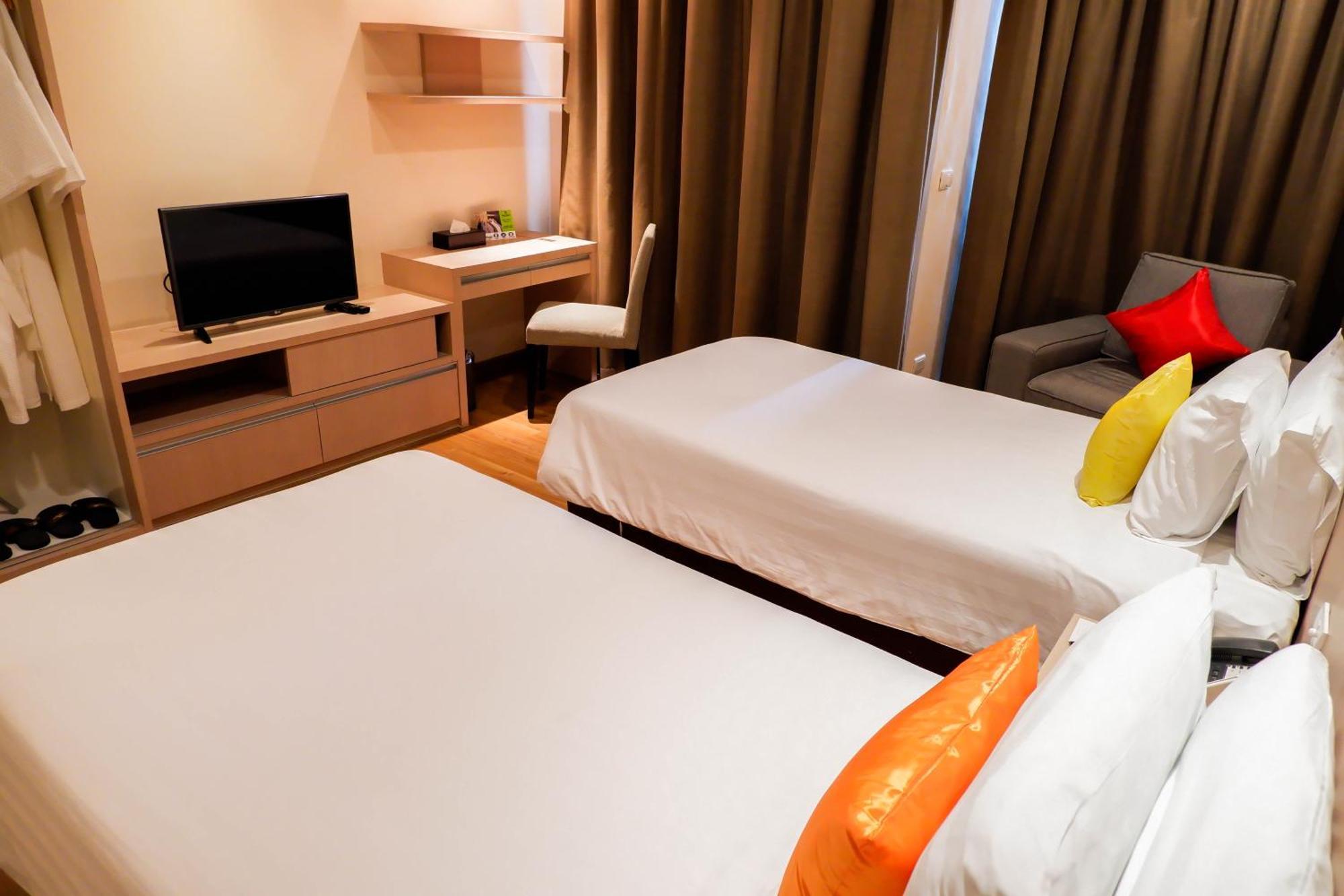 Aparthotel Park Village Rama Ii 4*