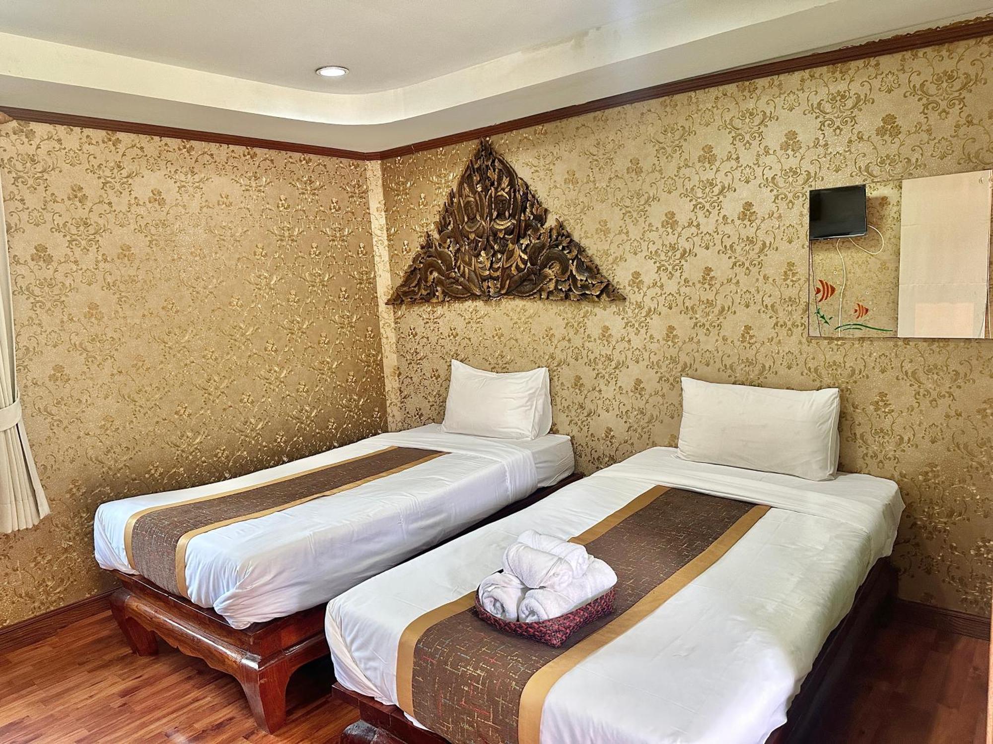 Montri Donmuang 2*