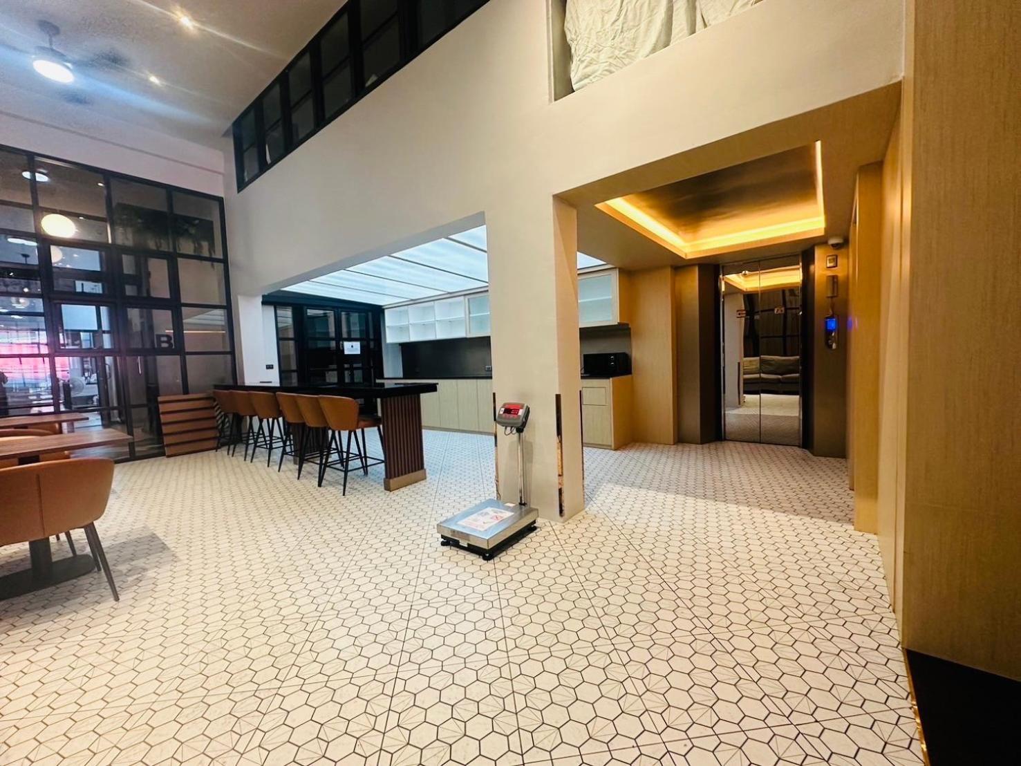14 Sathorn No-parking Bangkok