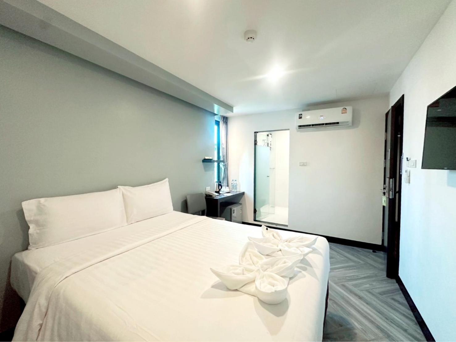 14 Sathorn No-parking 3*