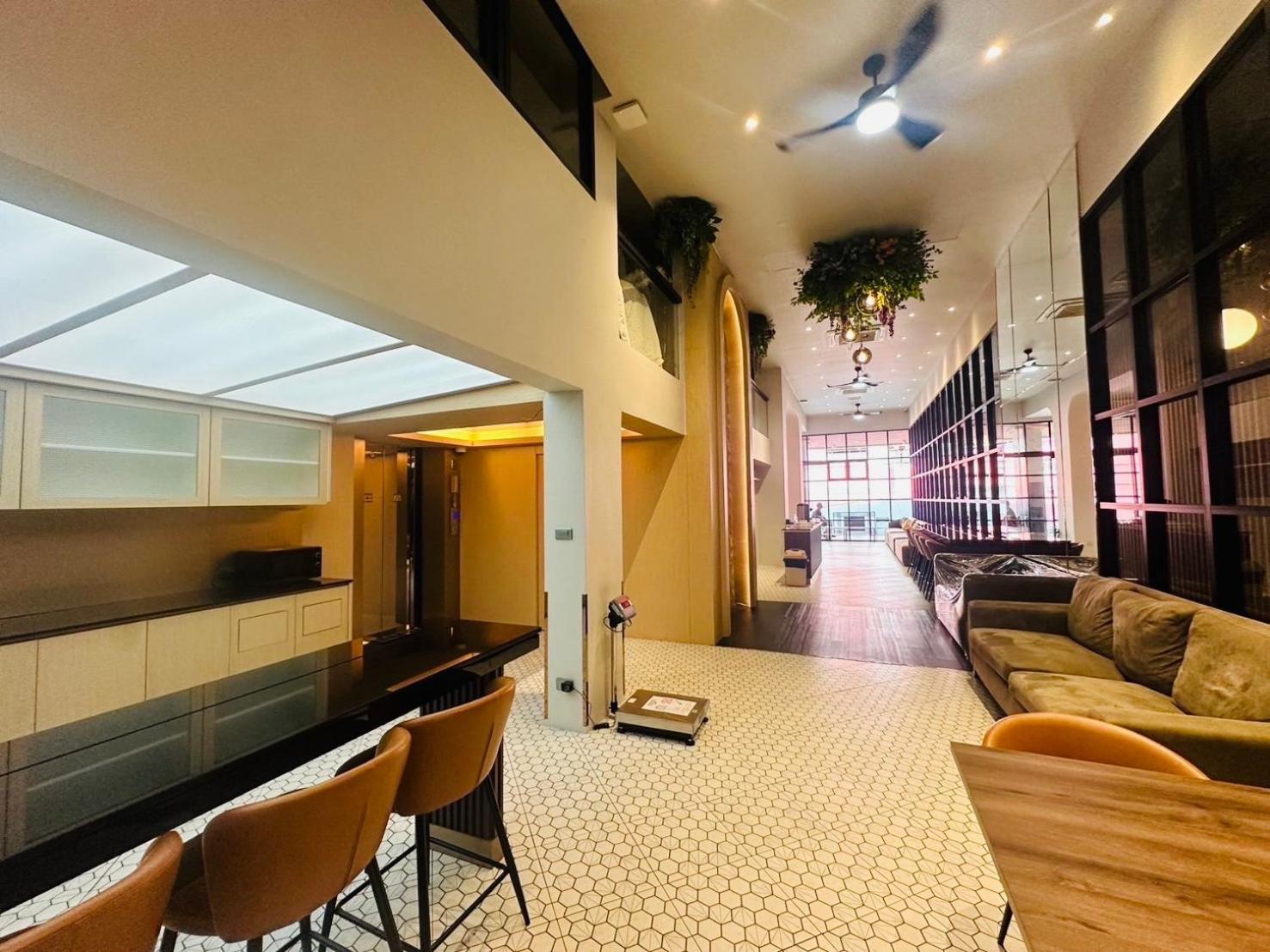 14 Sathorn No-parking 3*