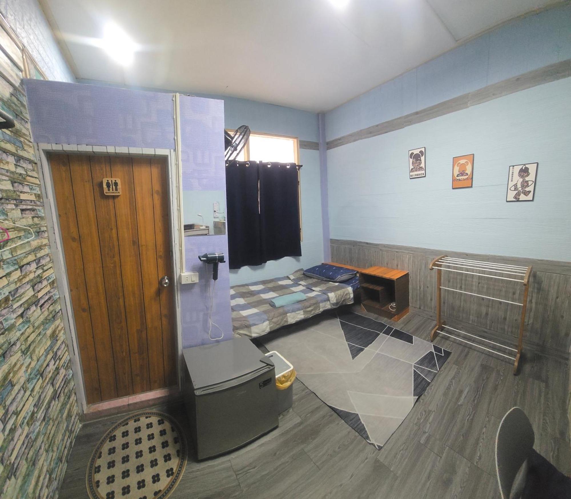 Pangsapuri 204 Olan Place Spacious With Wi-fi Near Bts Skytrain Bangkok