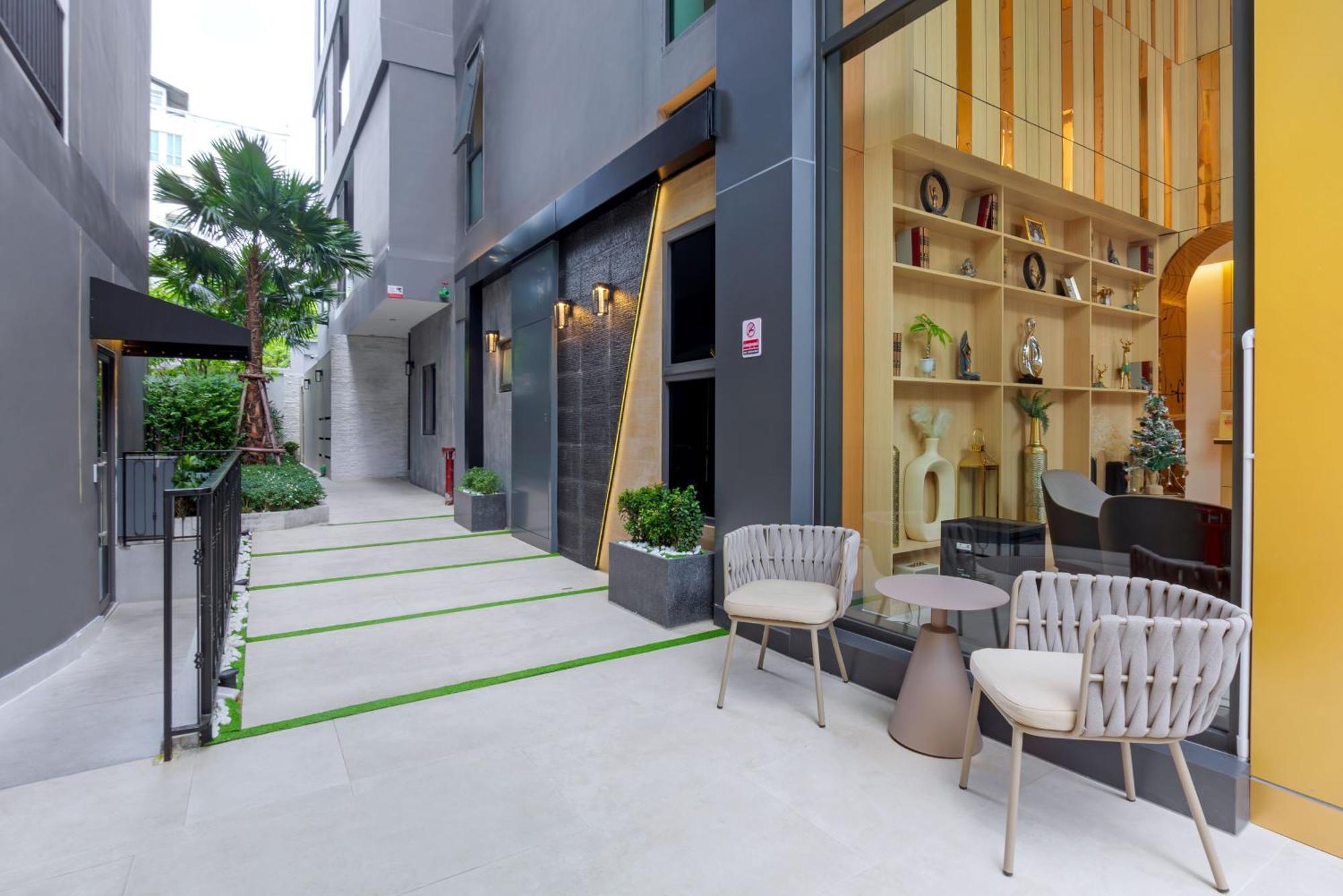 Aquila 4* Bangkok