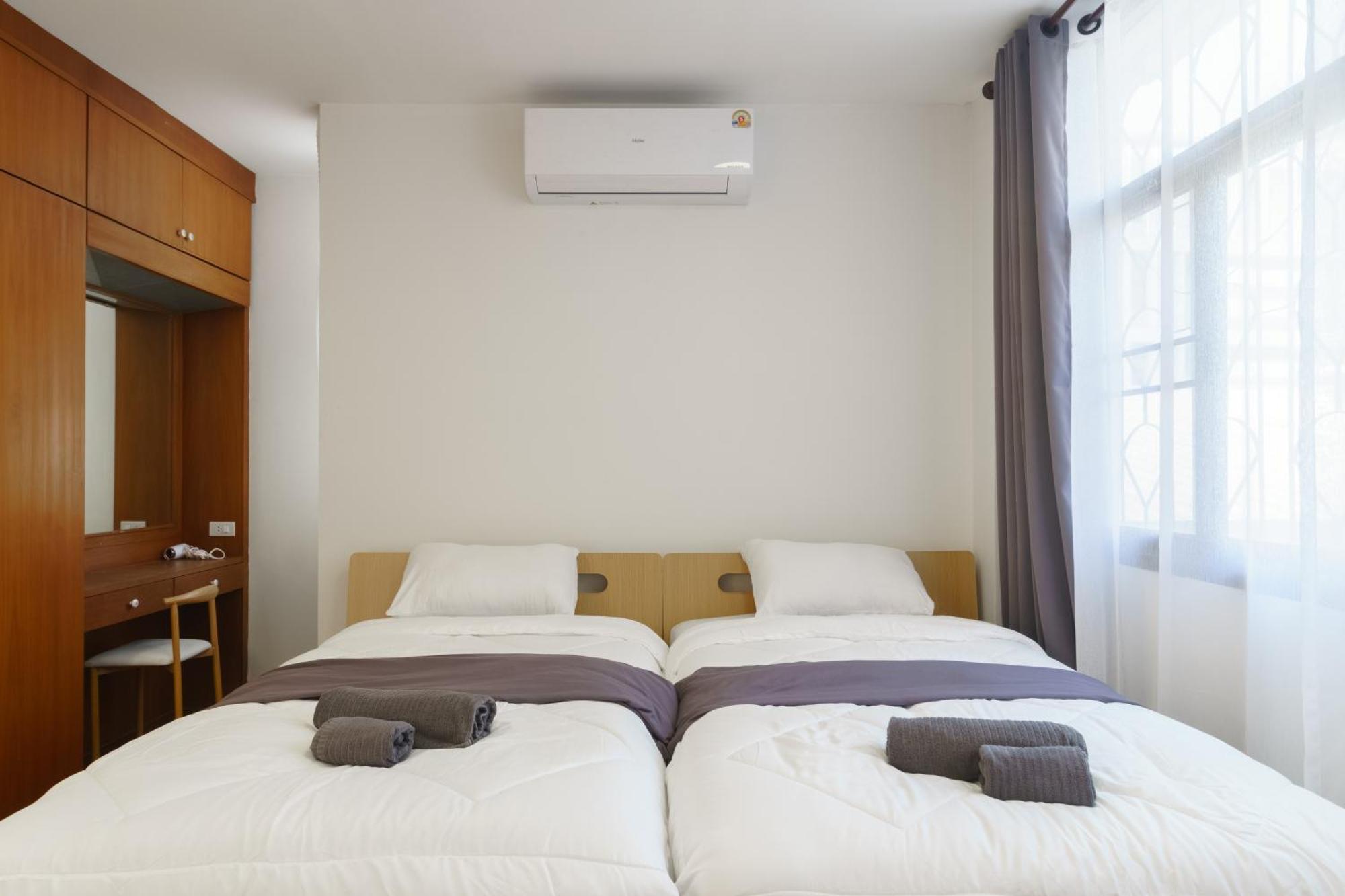 Charming 3-storey House Near Bts Onnut Station Bangkok