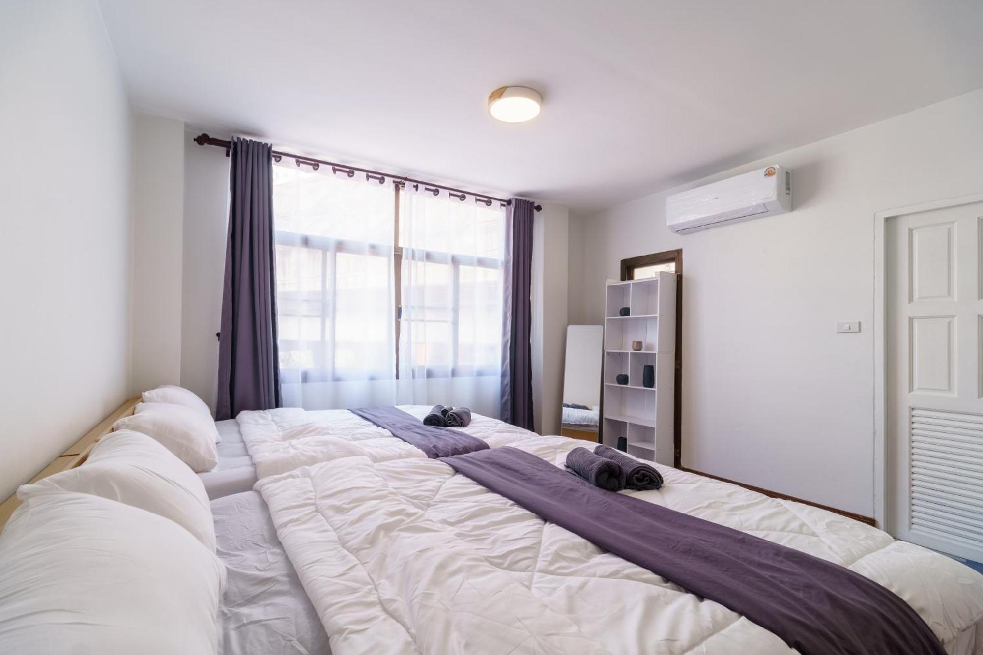Charming 3-storey House Near Bts Onnut Station