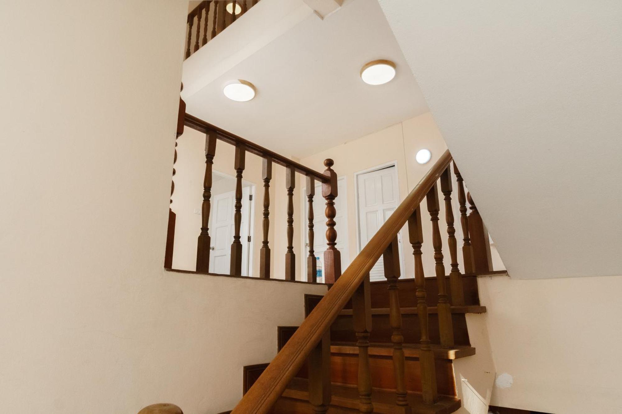 Charming 3-storey House Near Bts Onnut Station Holiday home Bangkok