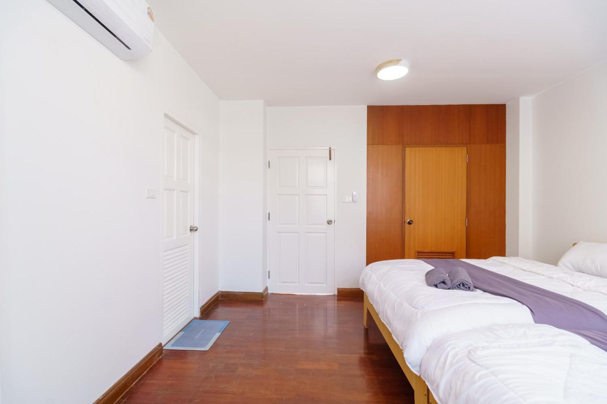 Holiday home Charming 3-storey House Near Bts Onnut Station