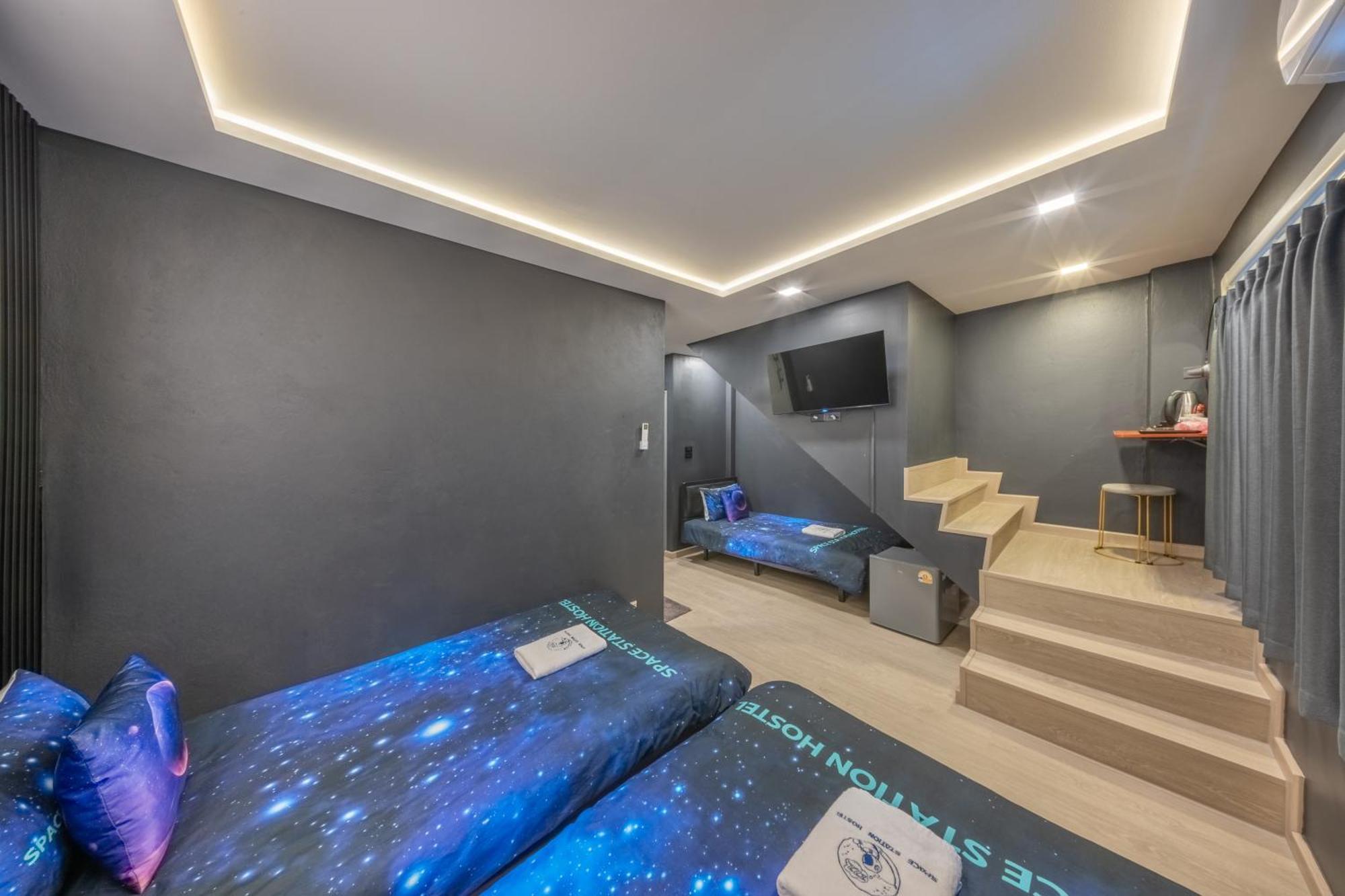 Hostel Space Station Bangkok