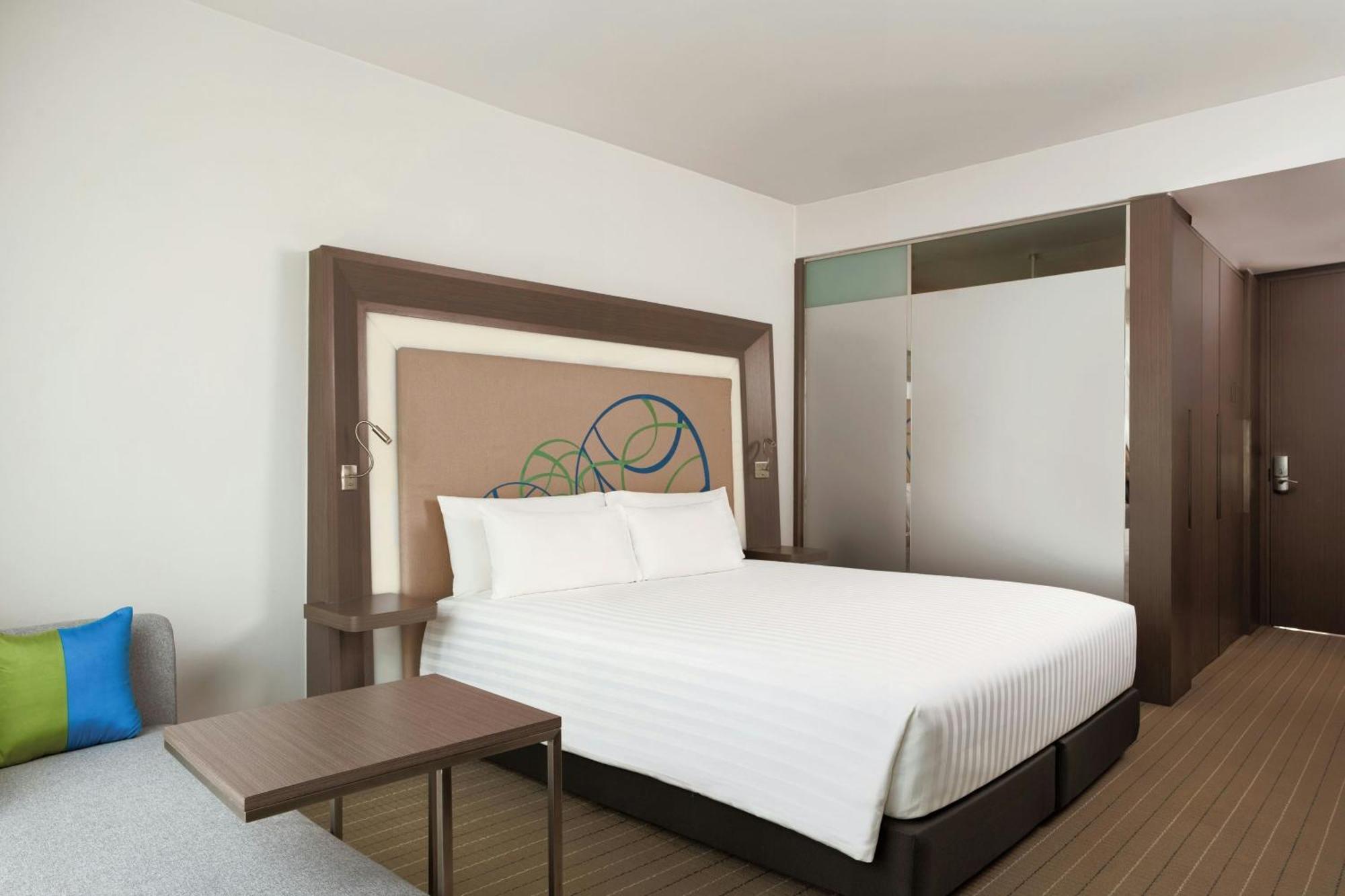 Four Points By Sheraton Ploenchit Sukhumvit Hotel Bangkok