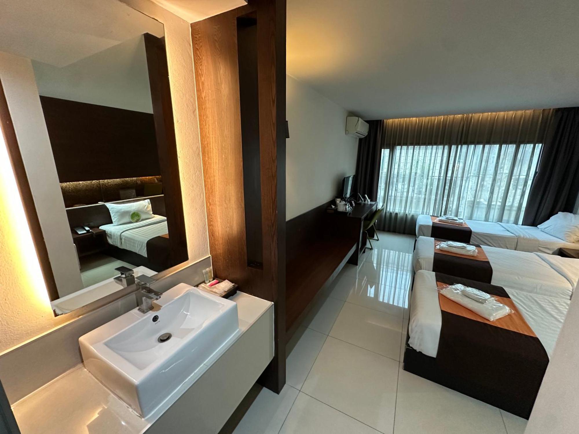 Hotel Collection O The Airport Link