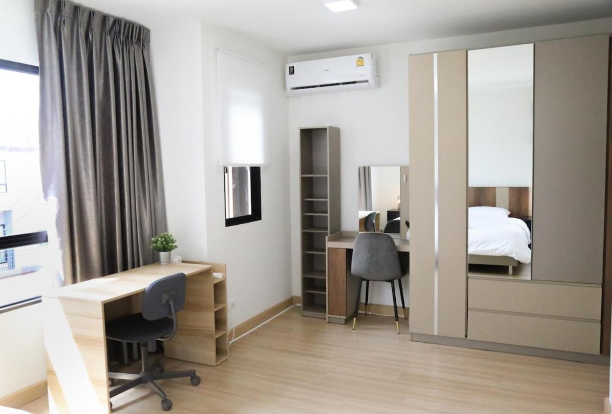Cozy Homey Place Townhome Apartment