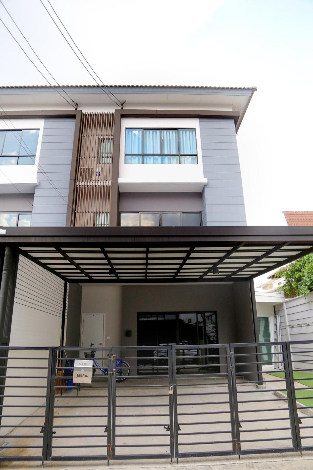 Cozy Homey Place Townhome Apartment *