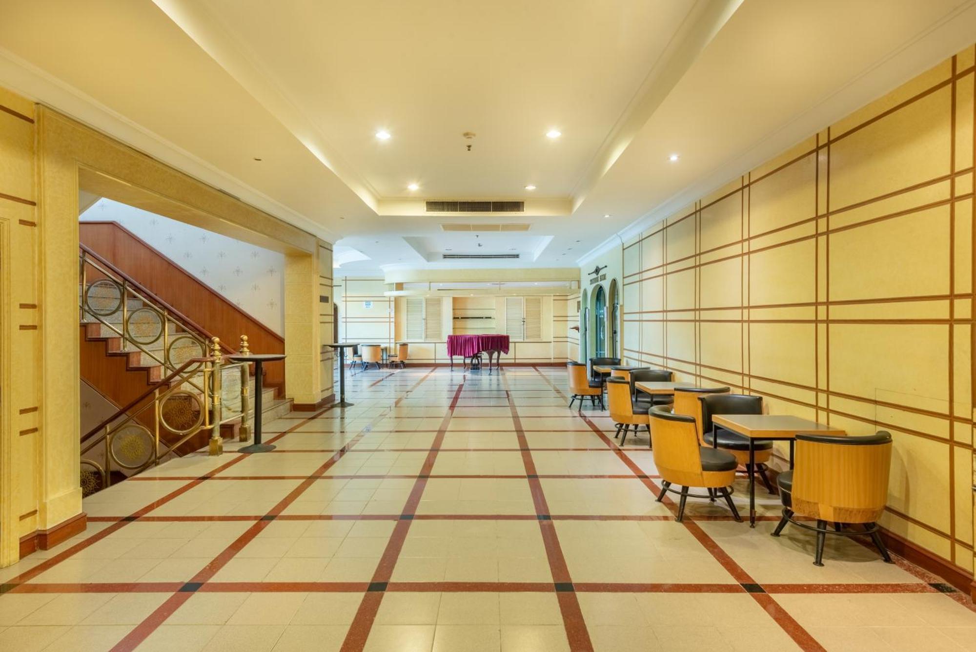 Royal Benja Hotel