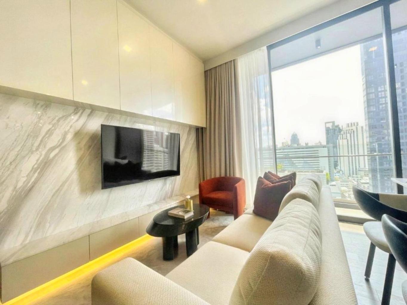 Luxury Sukhumvit Asoke Nana 65 Sqm Sleeps 4 Bangkok