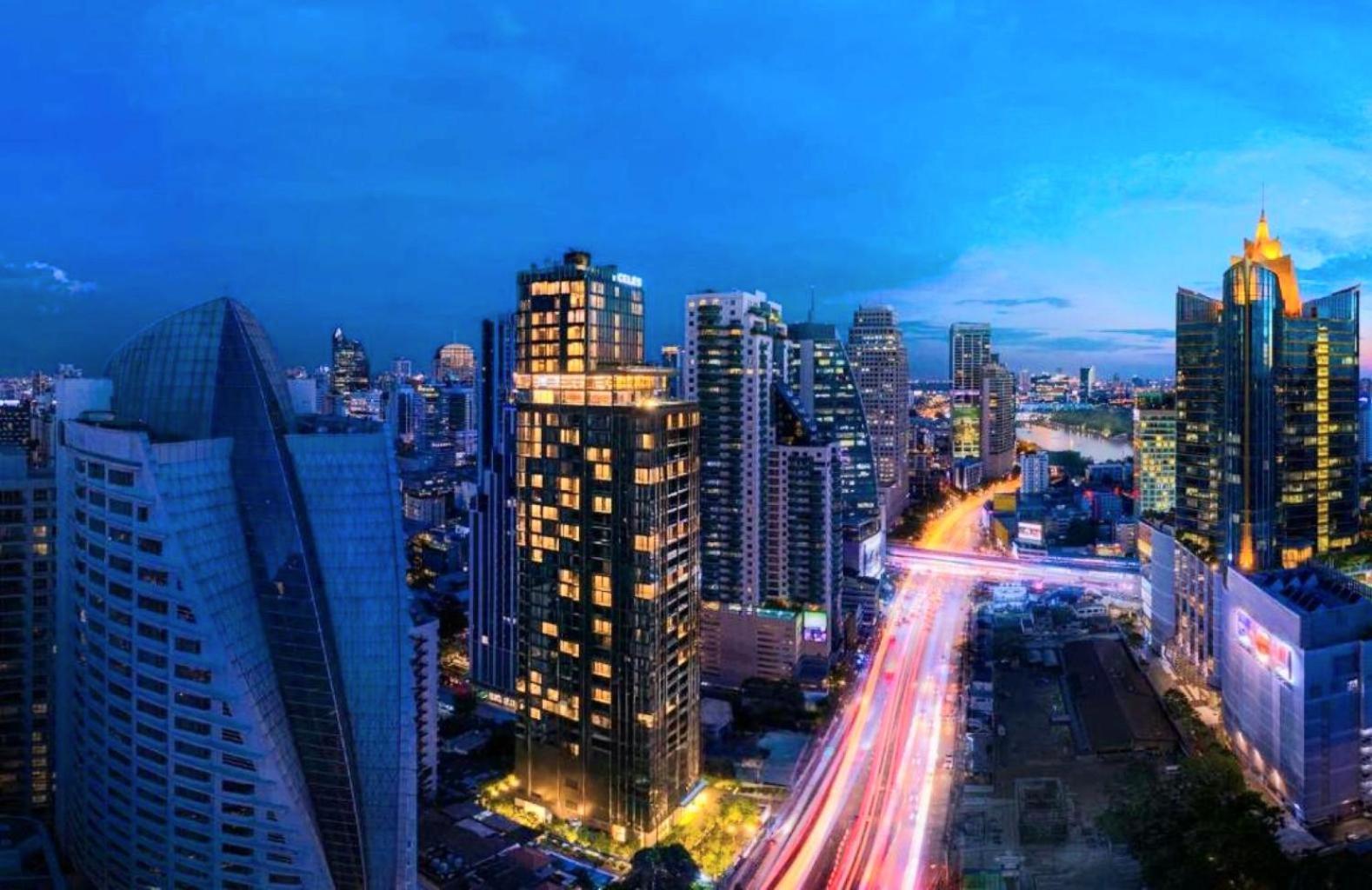 Luxury Sukhumvit Asoke Nana 65 Sqm Sleeps 4 * Bangkok
