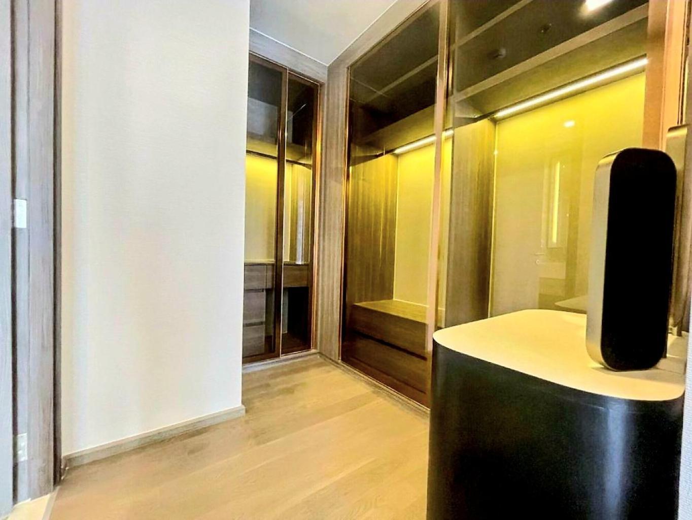 Luxury Sukhumvit Asoke Nana 65 Sqm Sleeps 4 Apartment Bangkok