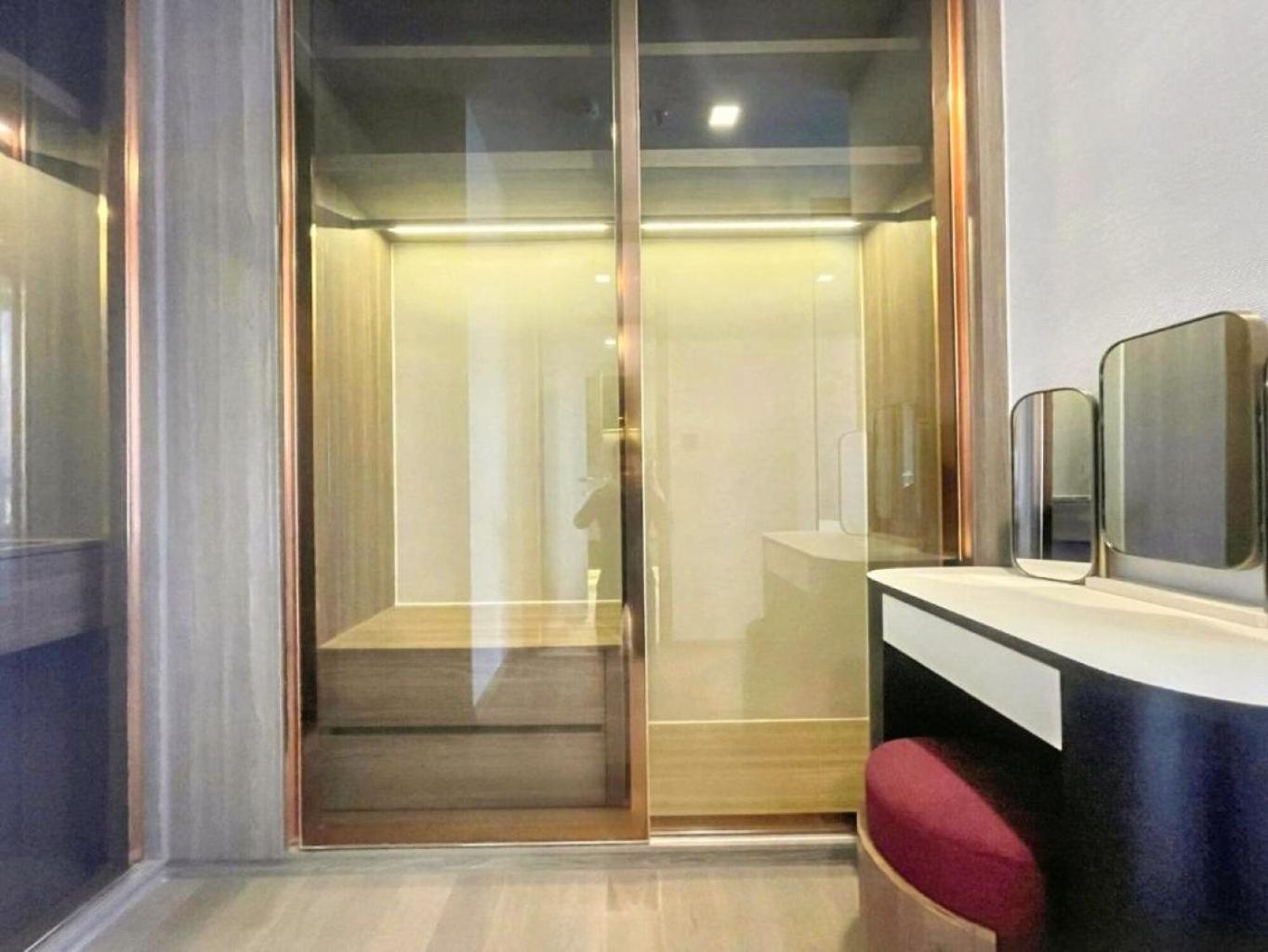 Luxury Sukhumvit Asoke Nana 65 Sqm Sleeps 4 * Bangkok