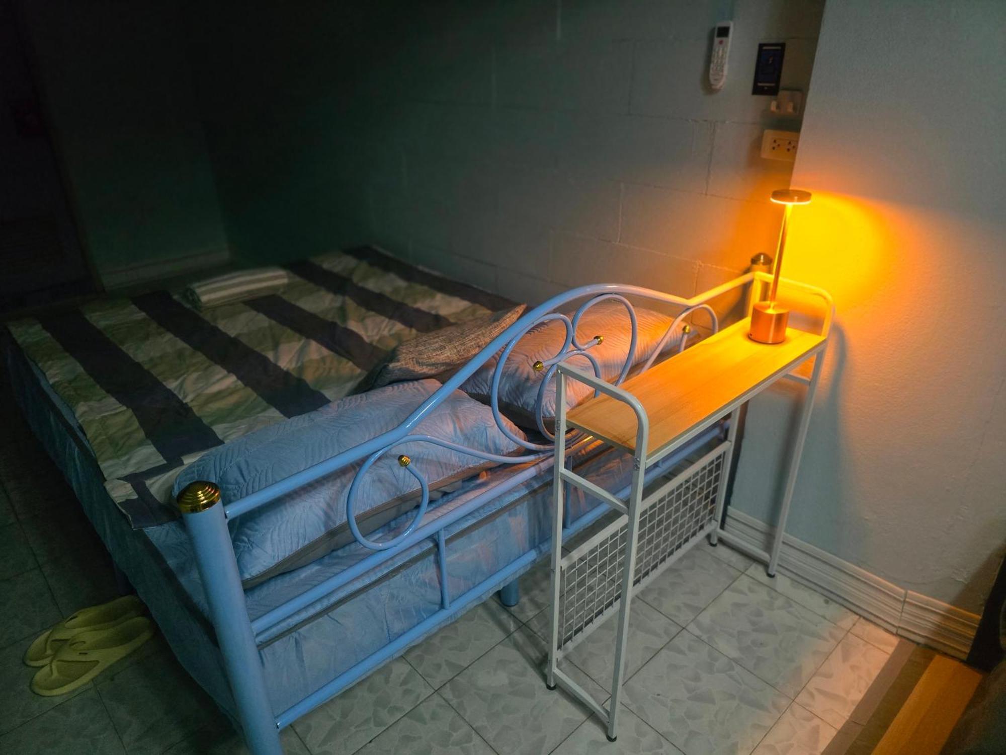 Beautiful With Living With Wifi Apartment