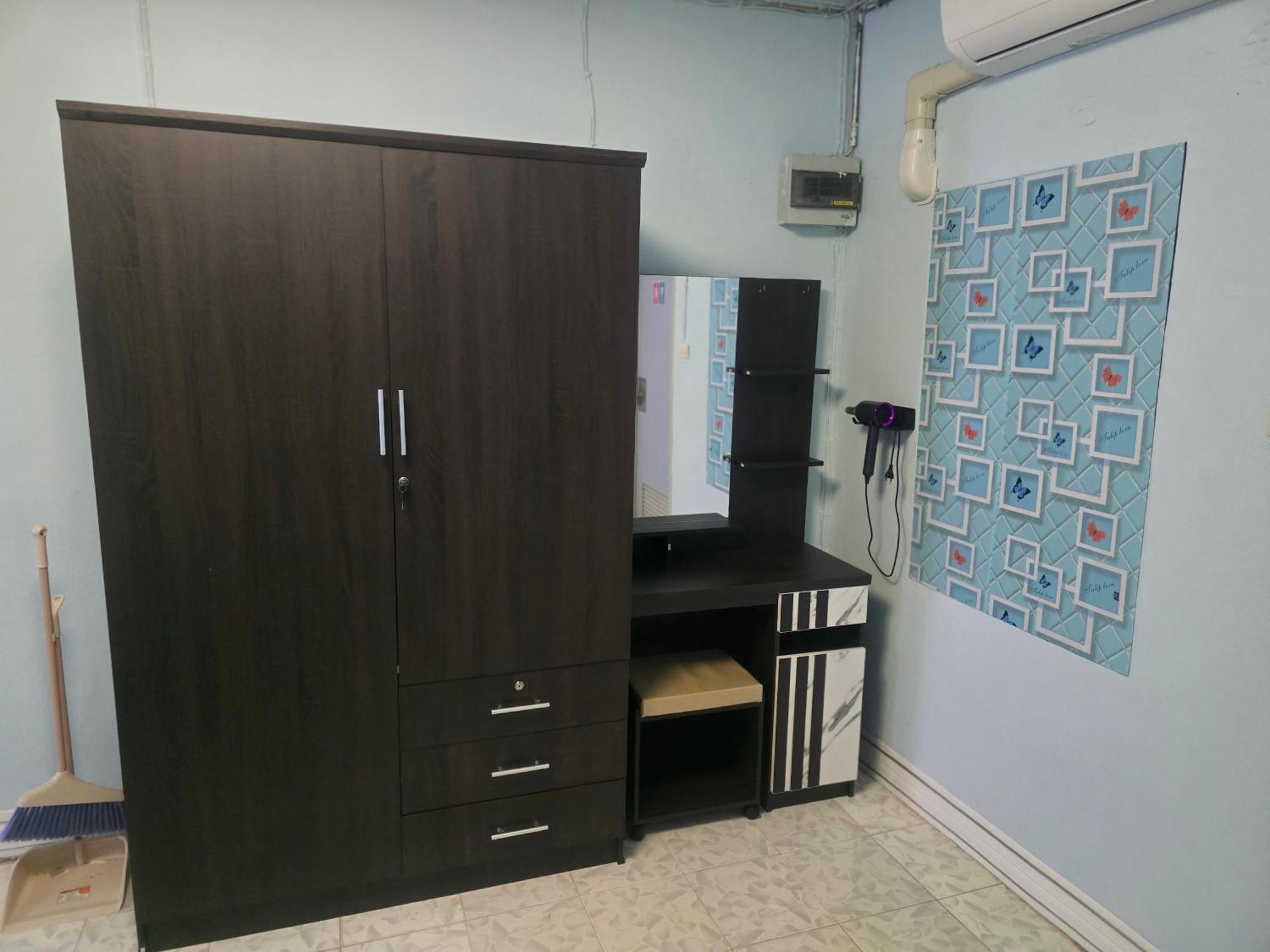 Beautiful With Living With Wifi Apartment