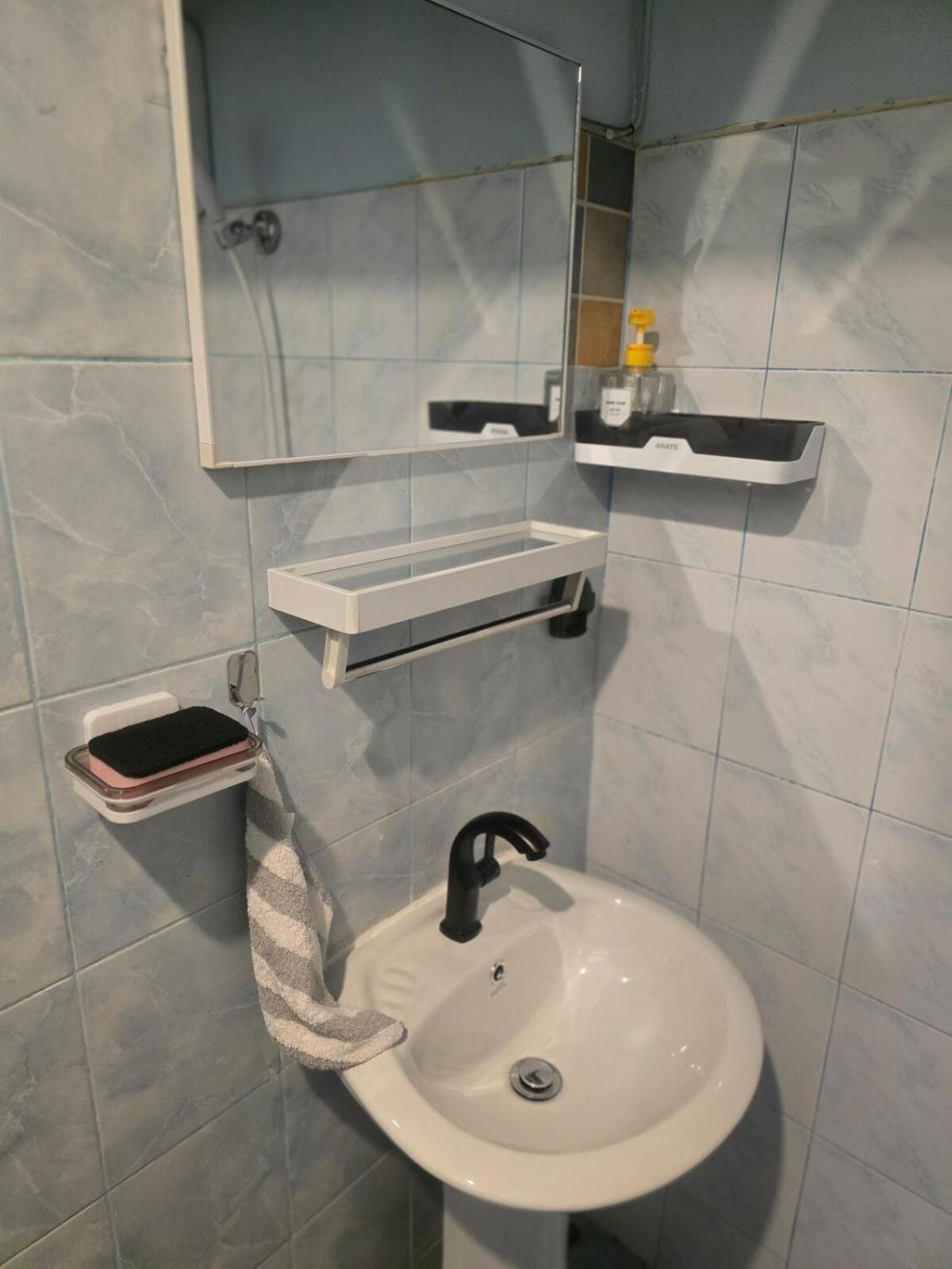 Apartment Beautiful With Living With Wifi *