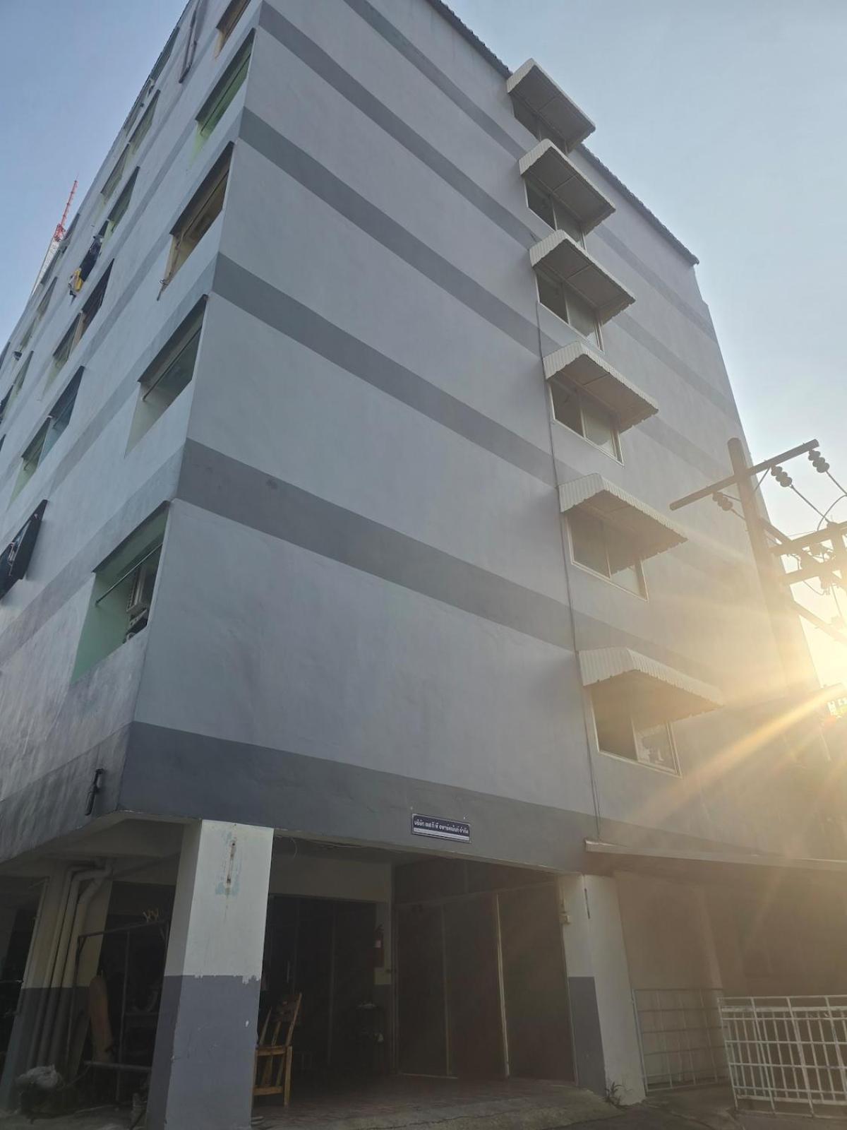 Apartment Beautiful With Living With Wifi Bangkok