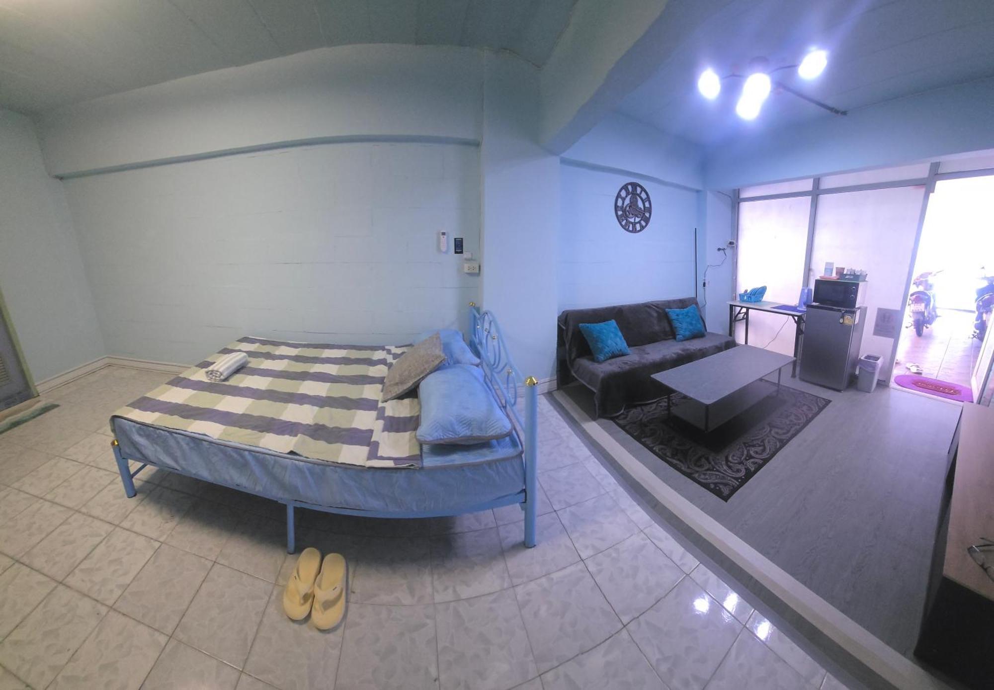 Beautiful With Living With Wifi Apartment