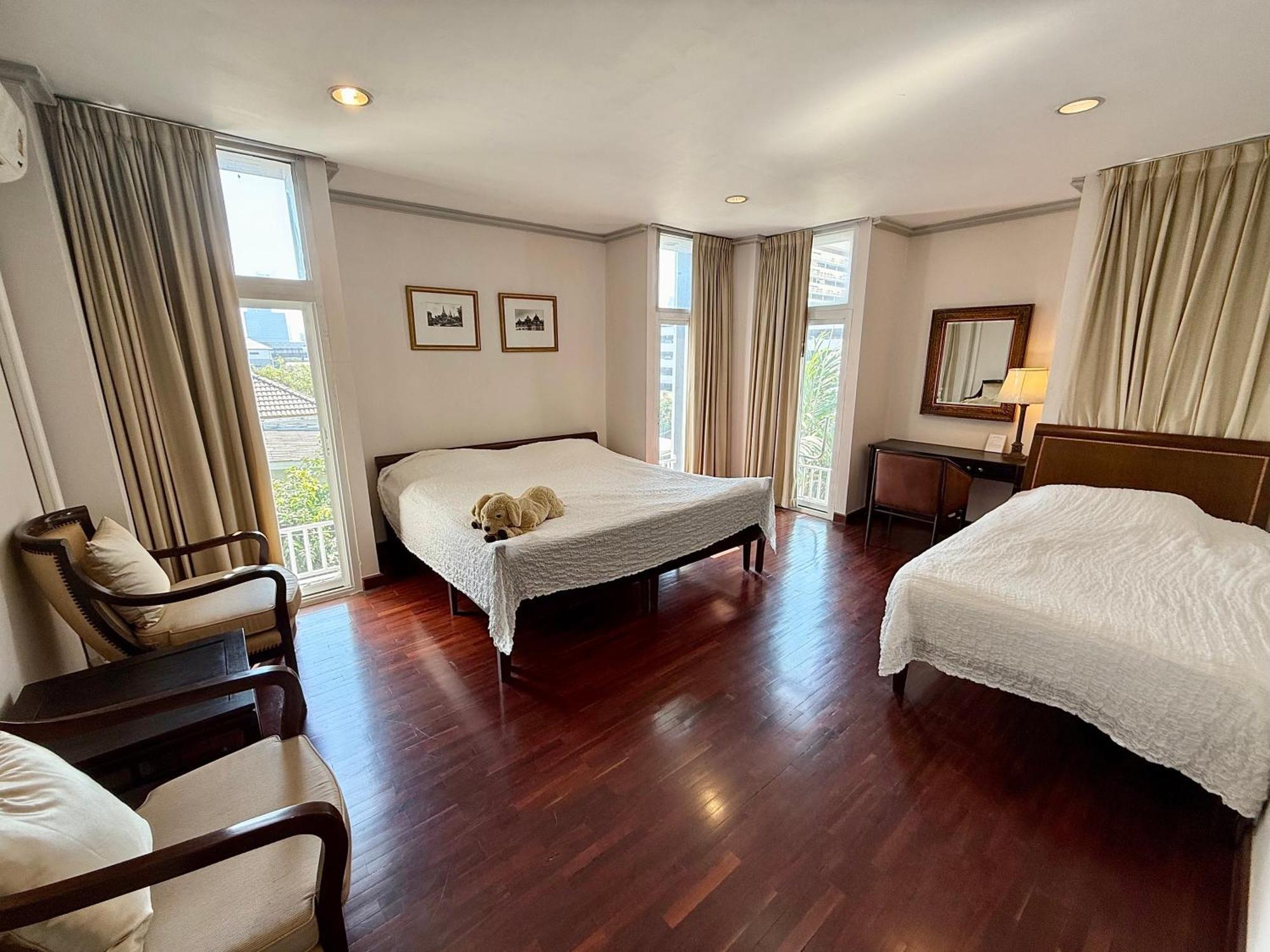 Apartment Samsen Spacious 2br Contemporary Thai Style