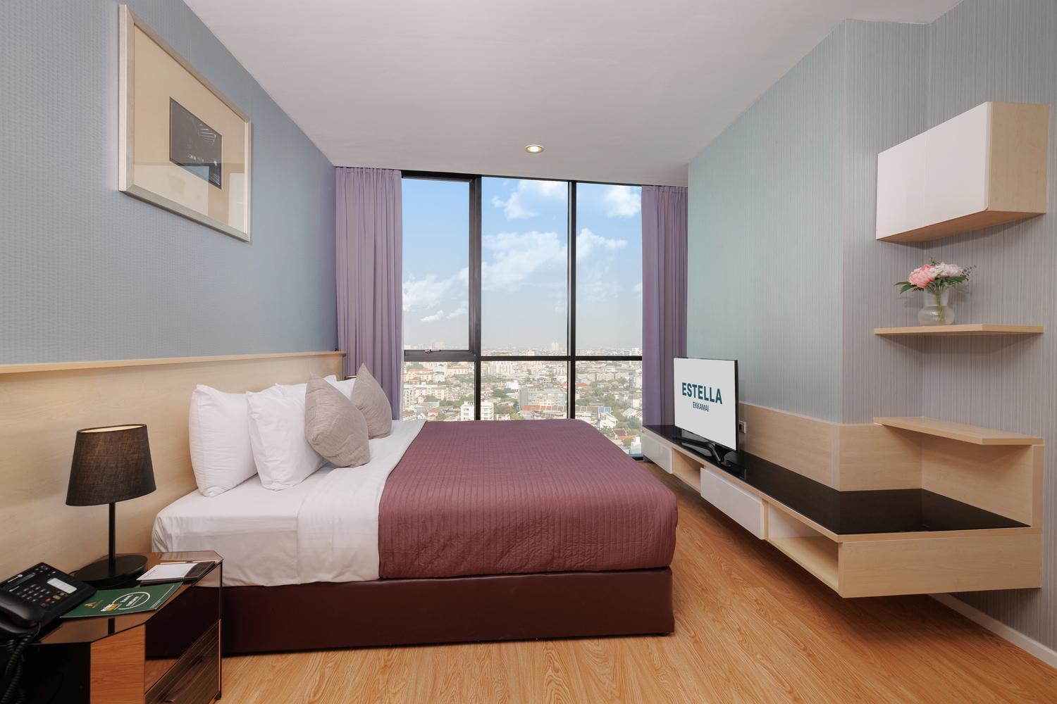 Estella Ekkamai Hotel