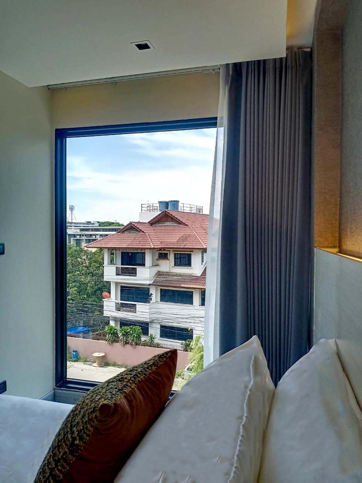 Hotel The 9 3*