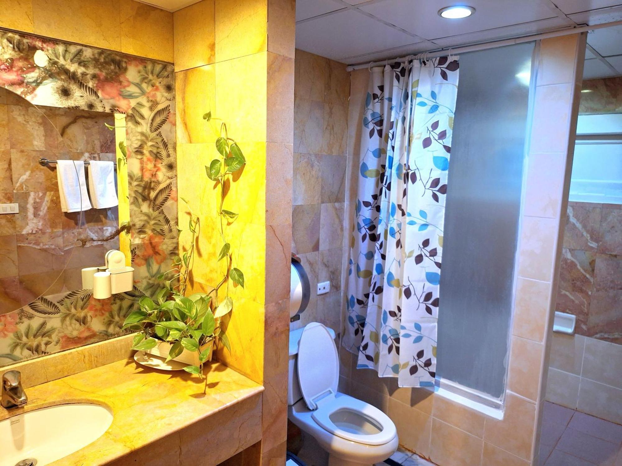 Hostel Ddm House *
