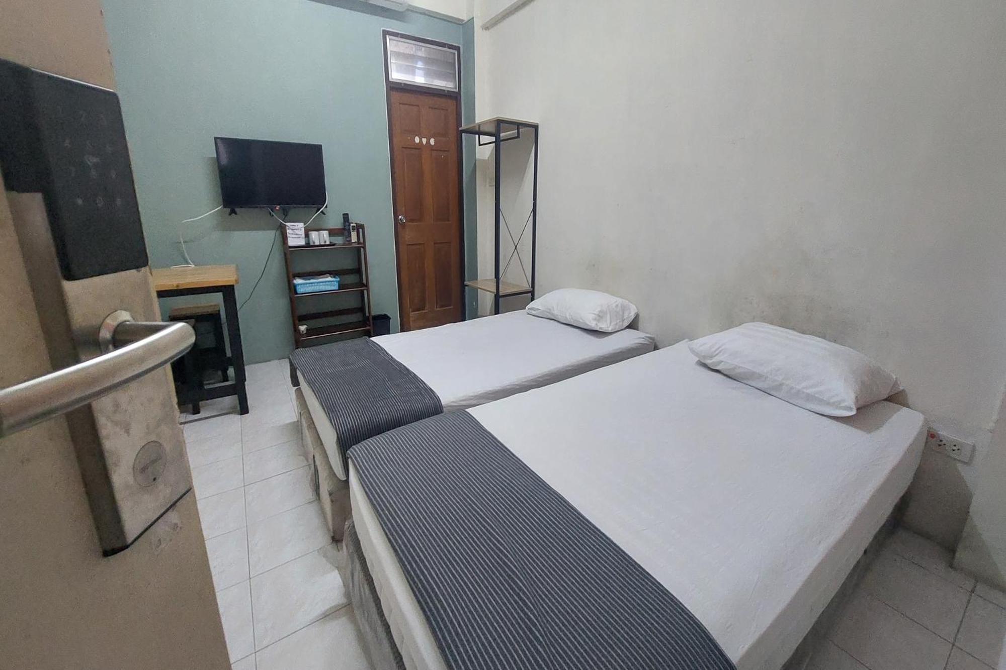 Sunshine Hotel 2*