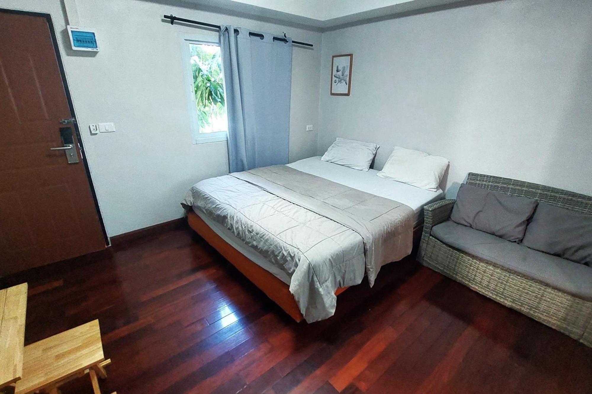 Sukhum Suvarnabhumi Airport Guest House Hotel 2*