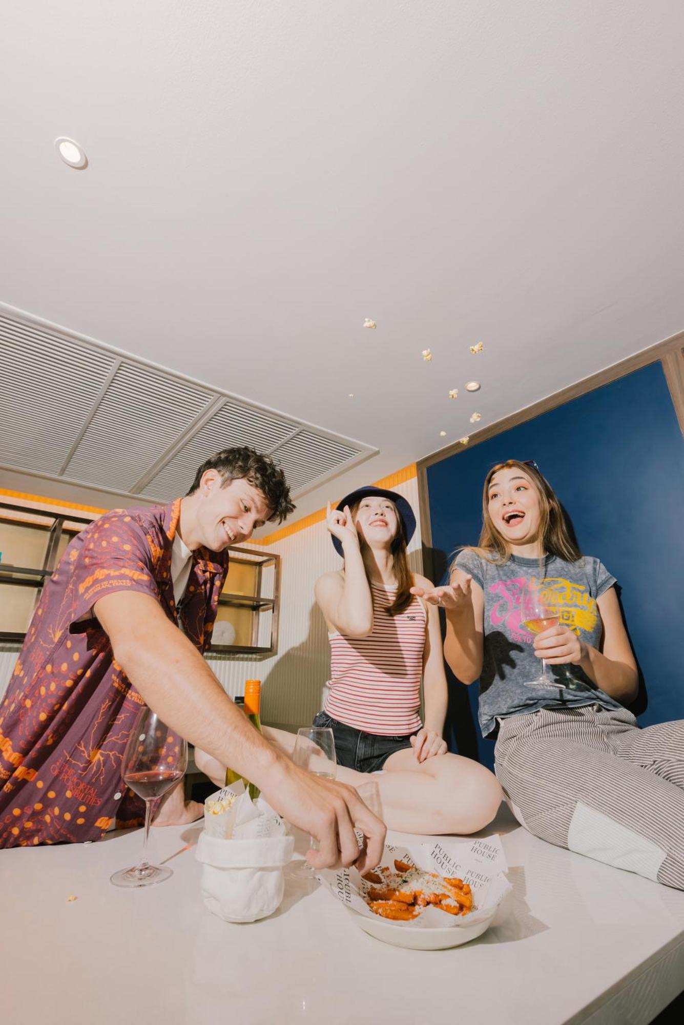 Public House - Sukhumvit 31 Hotel