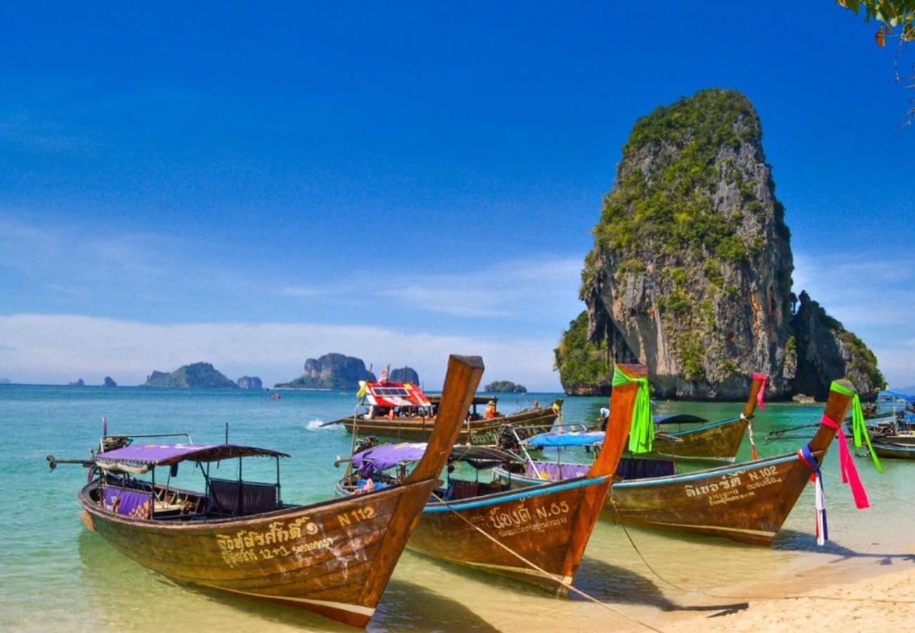 Reehouse@soi Cowboy/asoke Bts Guest house Bangkok