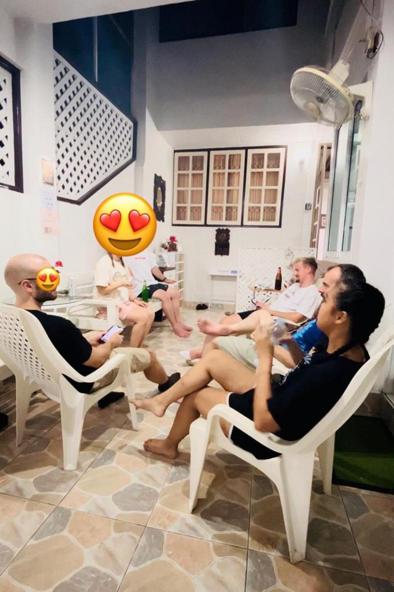 Reehouse@soi Cowboy/asoke Bts Guest house Bangkok