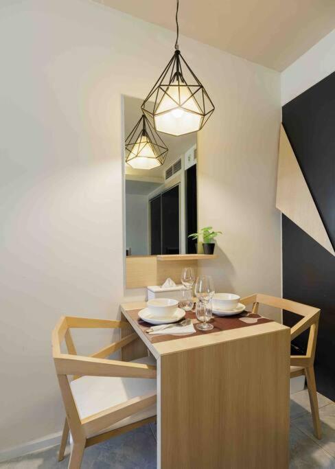 Stylish Bedroom, Bts Asok, Sukhumvit Appartement
