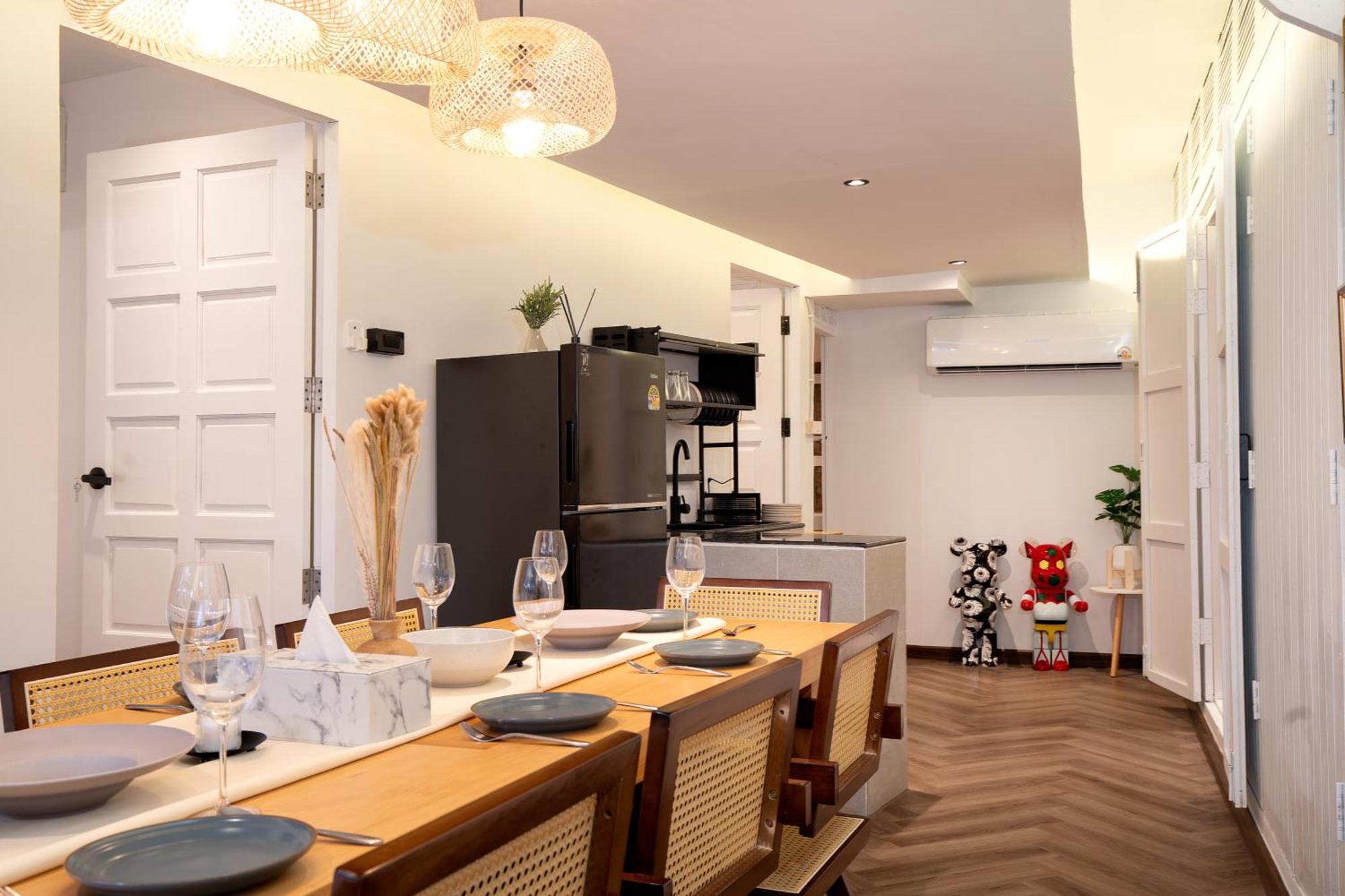 Designer House Chao Phraya River - Oh Homes 12 *