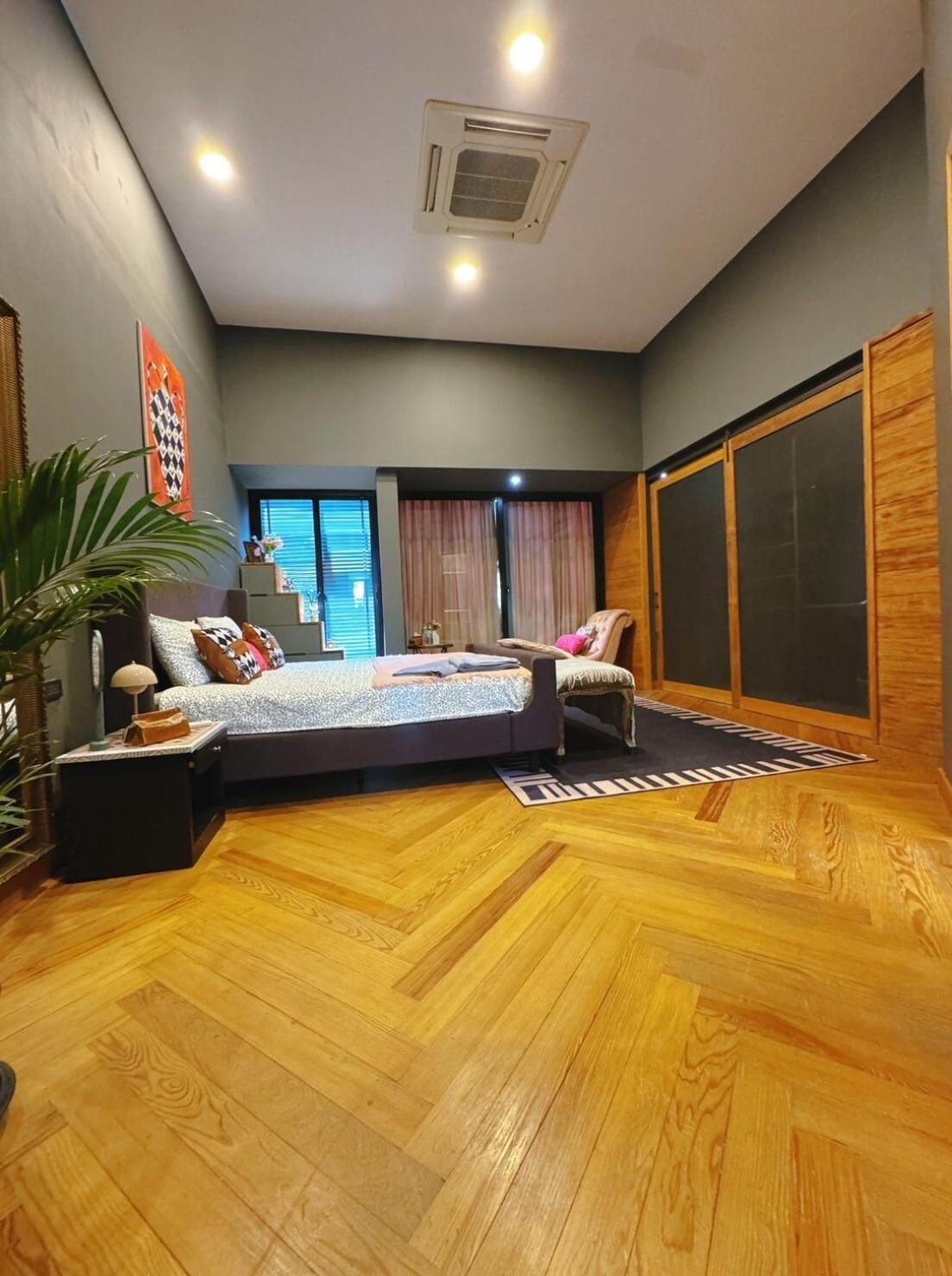 Villa Thailand Core Business District 3b3b Duplex Private House Family Cooking Smoking Nursery *